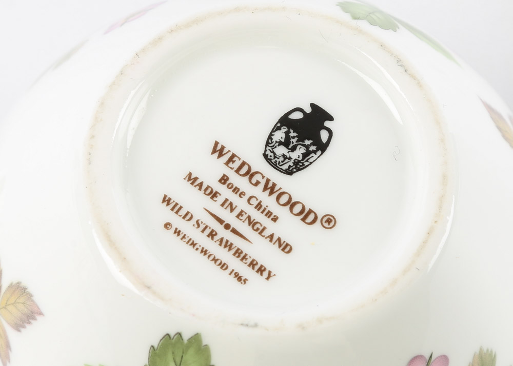 Wedgwood "Wild Strawberry" Bone China Decor Collection