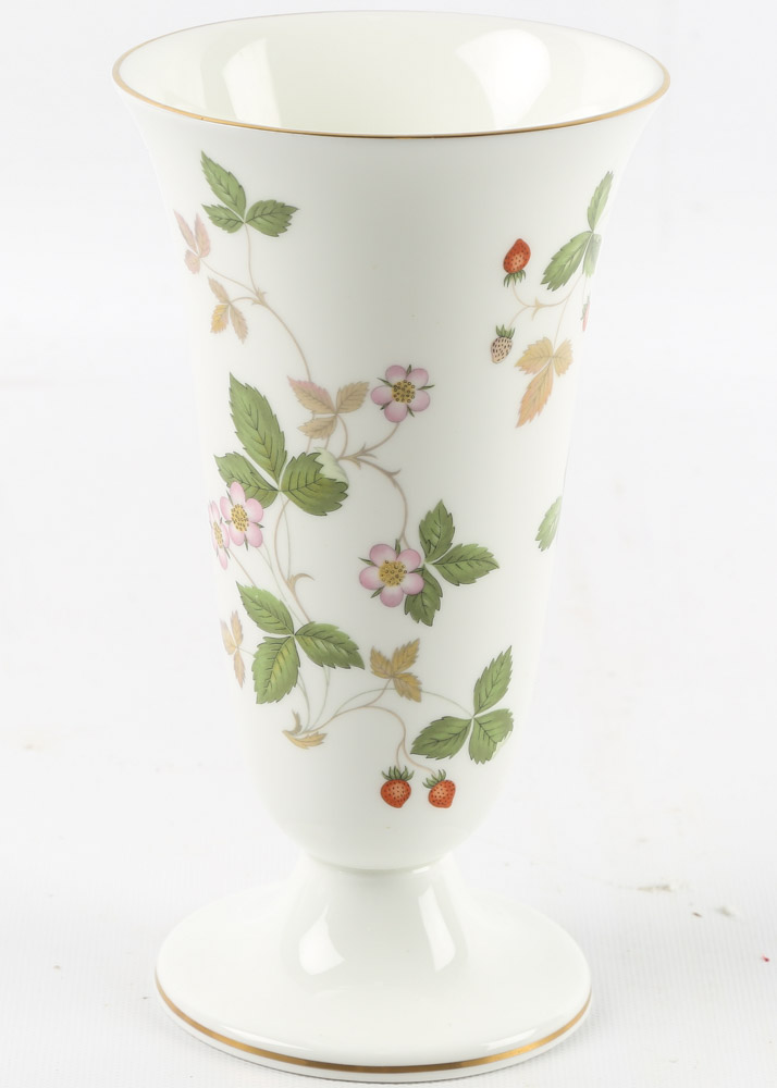 Wedgwood "Wild Strawberry" Bone China Decor Collection