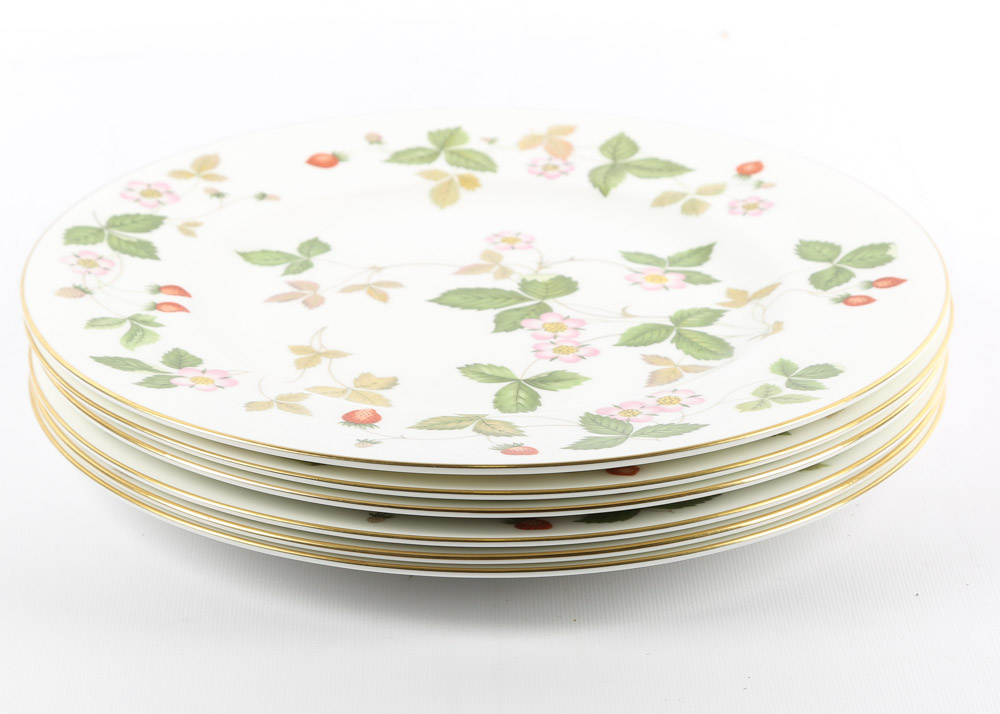 Wedgwood "Wild Strawberry" Bone China Dinnerware