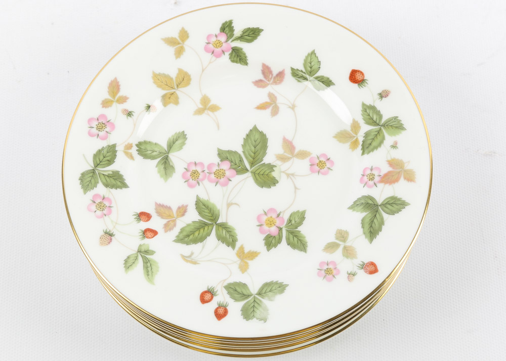 Wedgwood "Wild Strawberry" Bone China Dinnerware