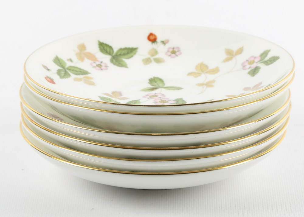 Wedgwood "Wild Strawberry" Bone China Dinnerware