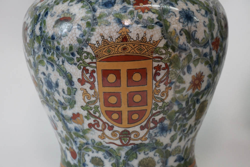 Chinese Armorial Porcelain Vases