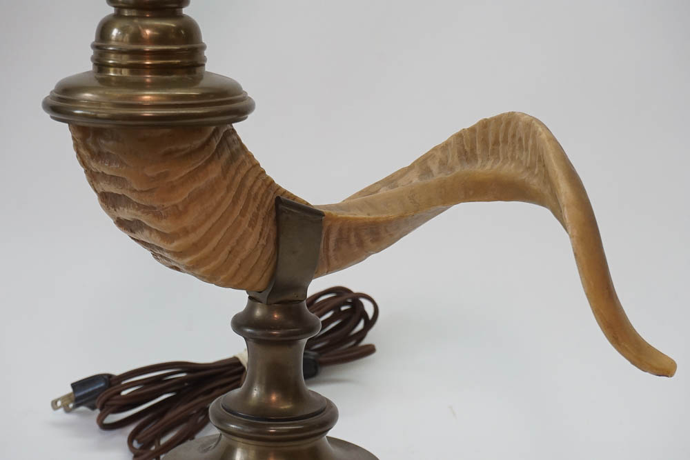 Vintage Chapman Lighting Ram's Horn and Brass Table Lamp