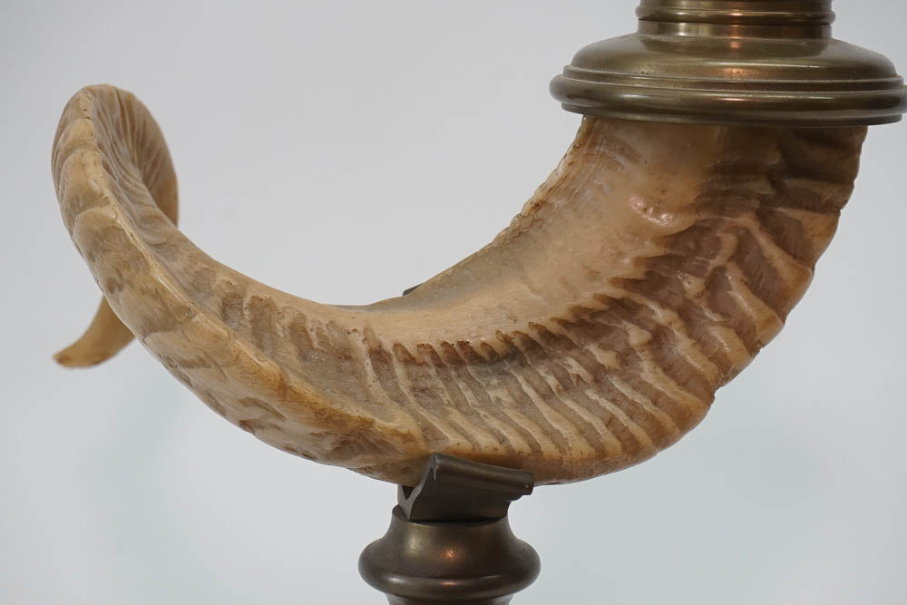 Vintage Chapman Lighting Ram's Horn and Brass Table Lamp