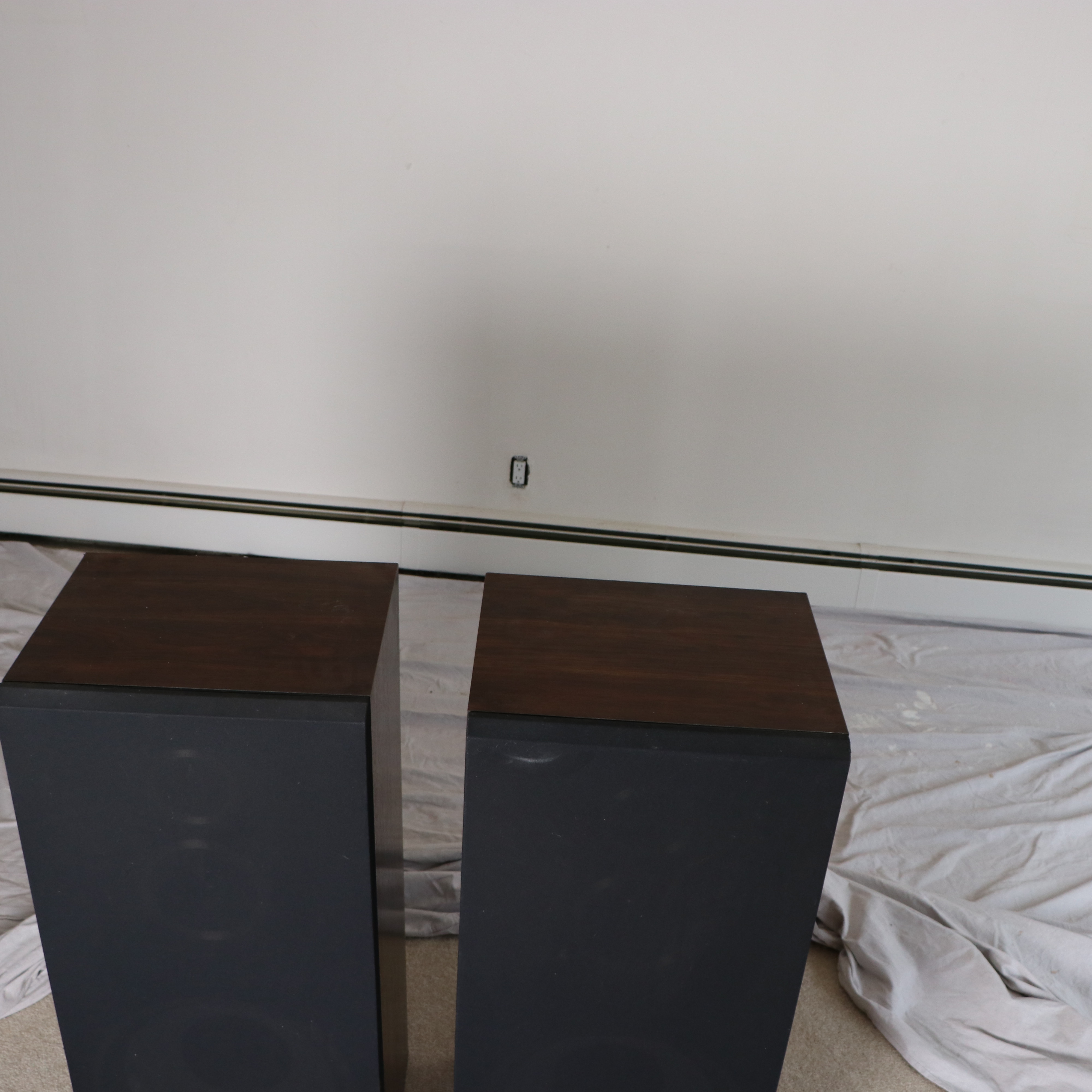 Vintage Fisher STV-893 Floorstanding Speakers