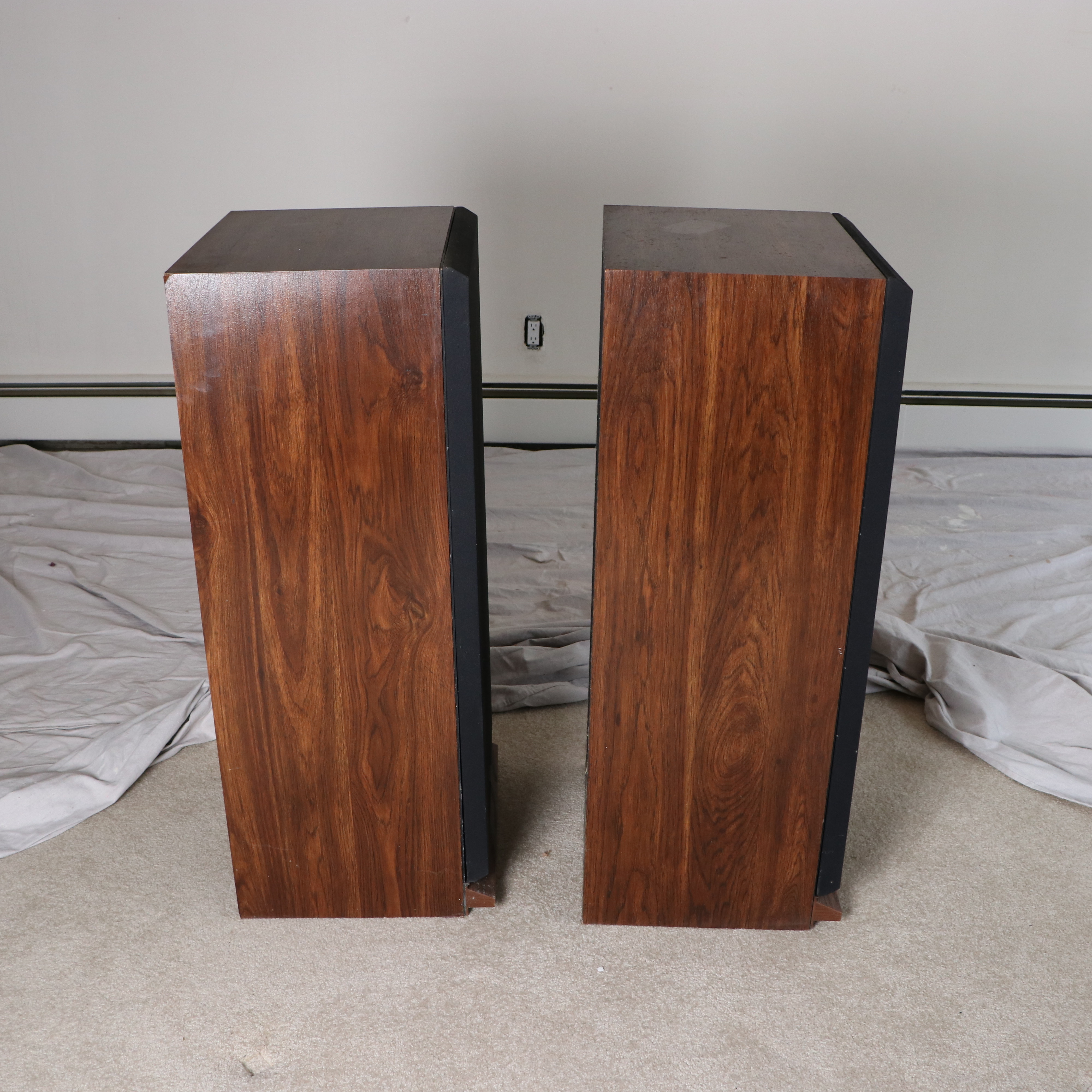 Vintage Fisher STV-893 Floorstanding Speakers