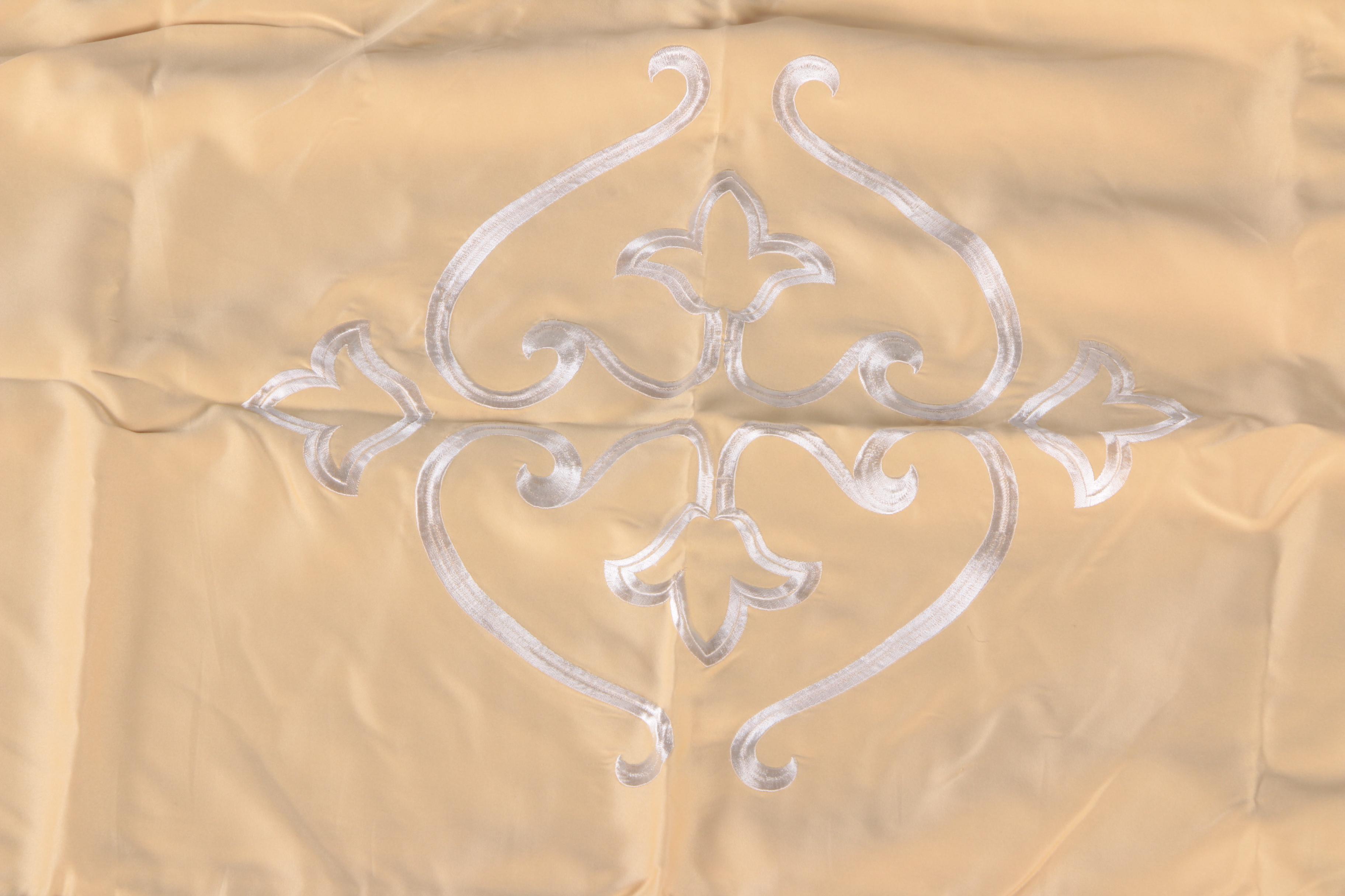 Colin Cowie King Comforter Set