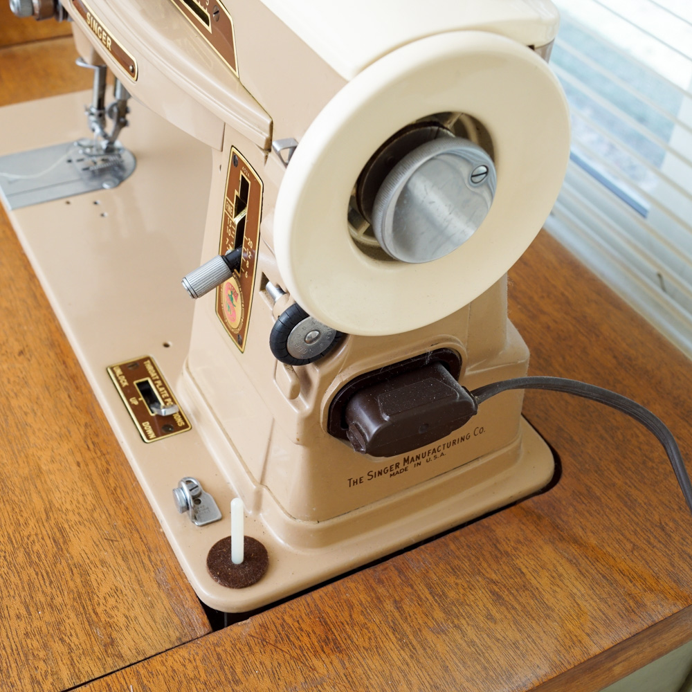 Vintage Singer Sewing Machine Table