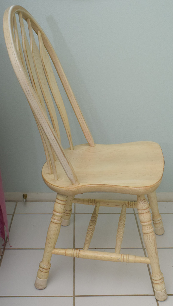 Set of Vintage Arrowback Dining Chairs