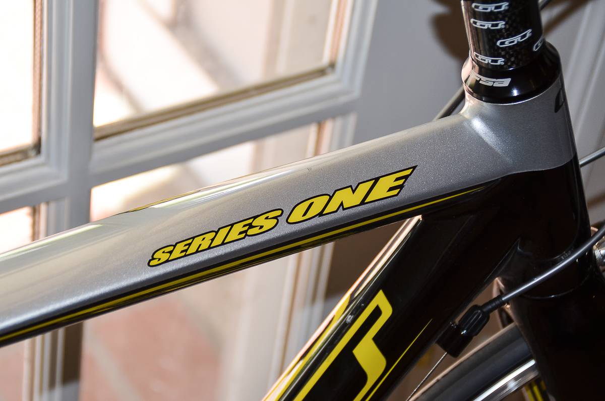 GT GTR Series 1 Road Bike with Shimano Shoes