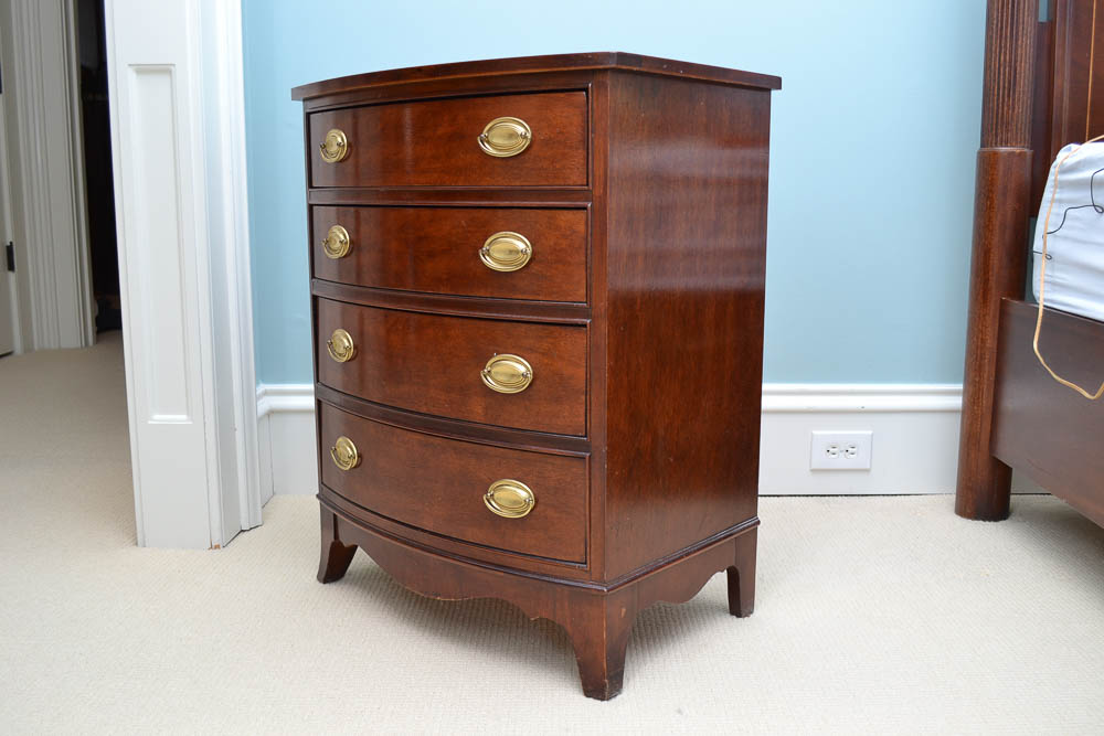 Hepplewhite Style Thomasville Nightstand