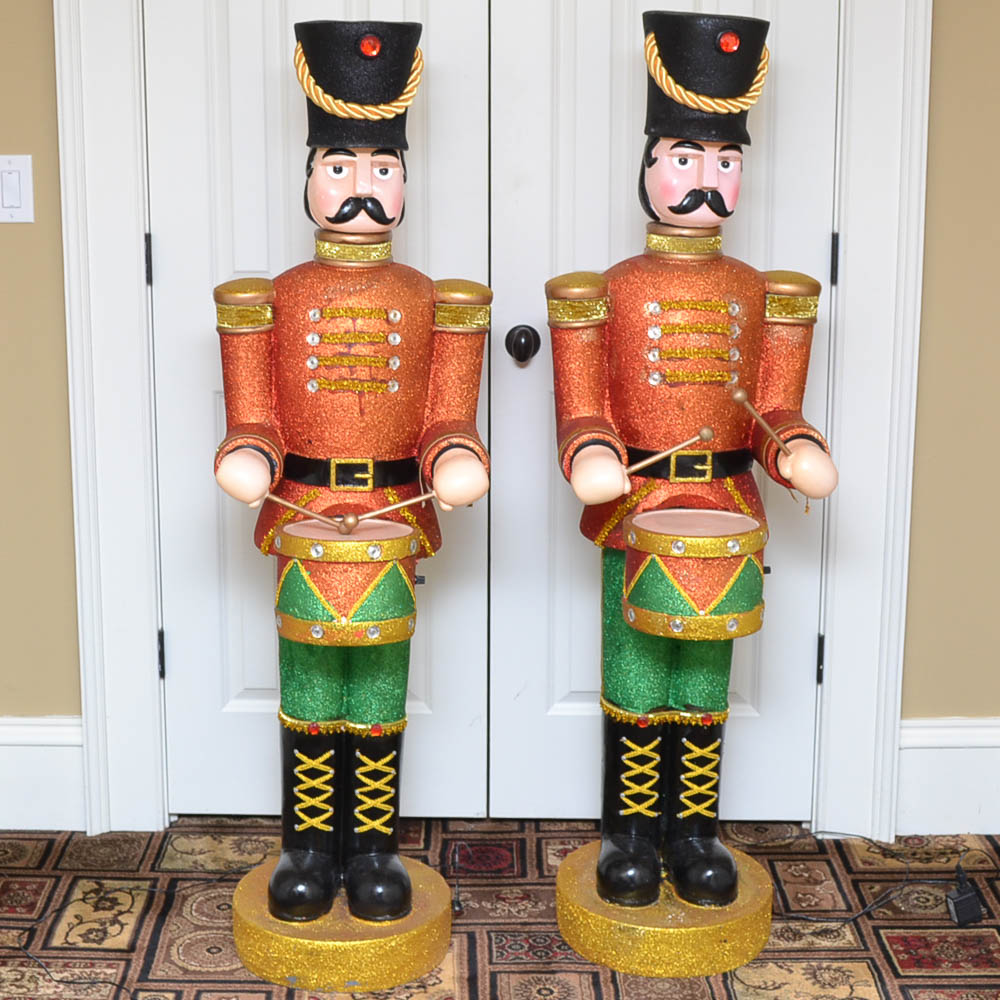 Holiday Outdoor Electric Toy Soldiers from Frontgate