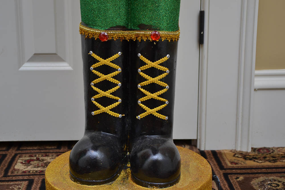 Holiday Outdoor Electric Toy Soldiers from Frontgate