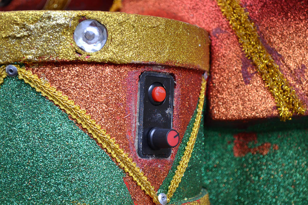 Holiday Outdoor Electric Toy Soldiers from Frontgate