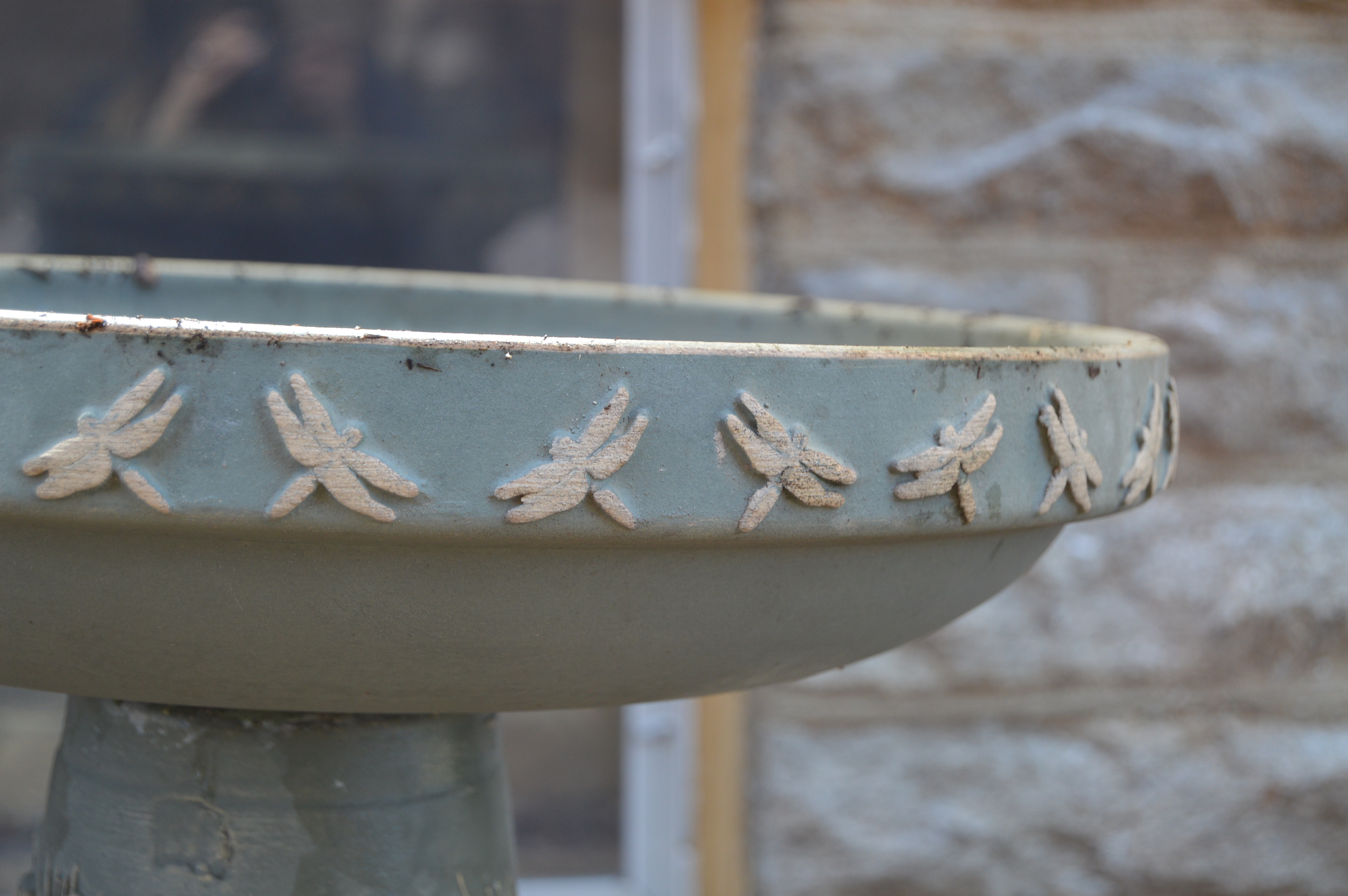 Ceramic Bird Bath with Dragonfly Decoration