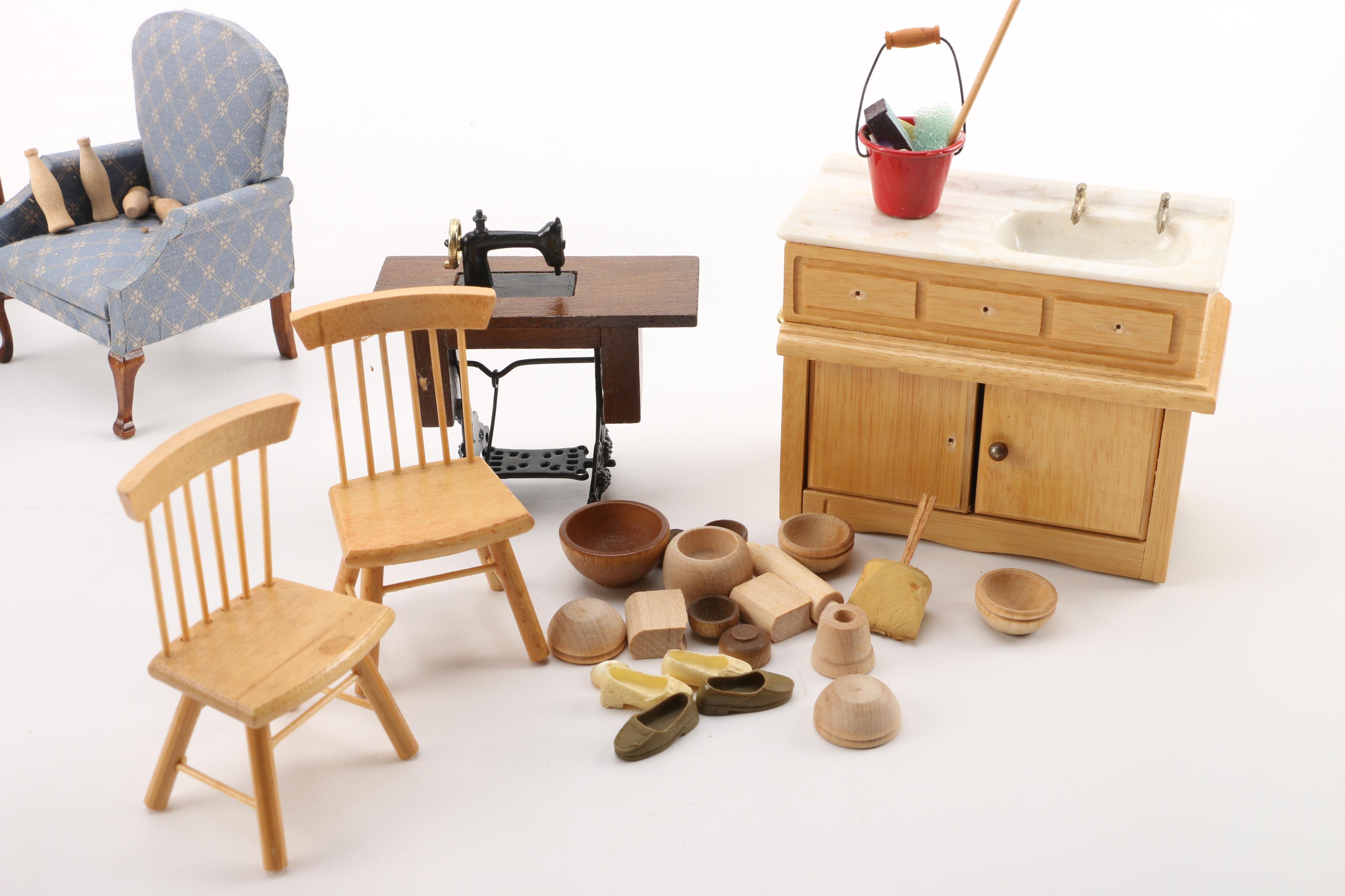 Vintage Concord Wooden Dollhouse Furniture