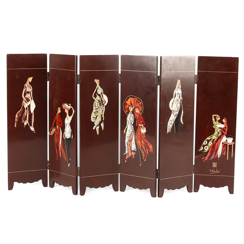 Vintage Tabletop Screen