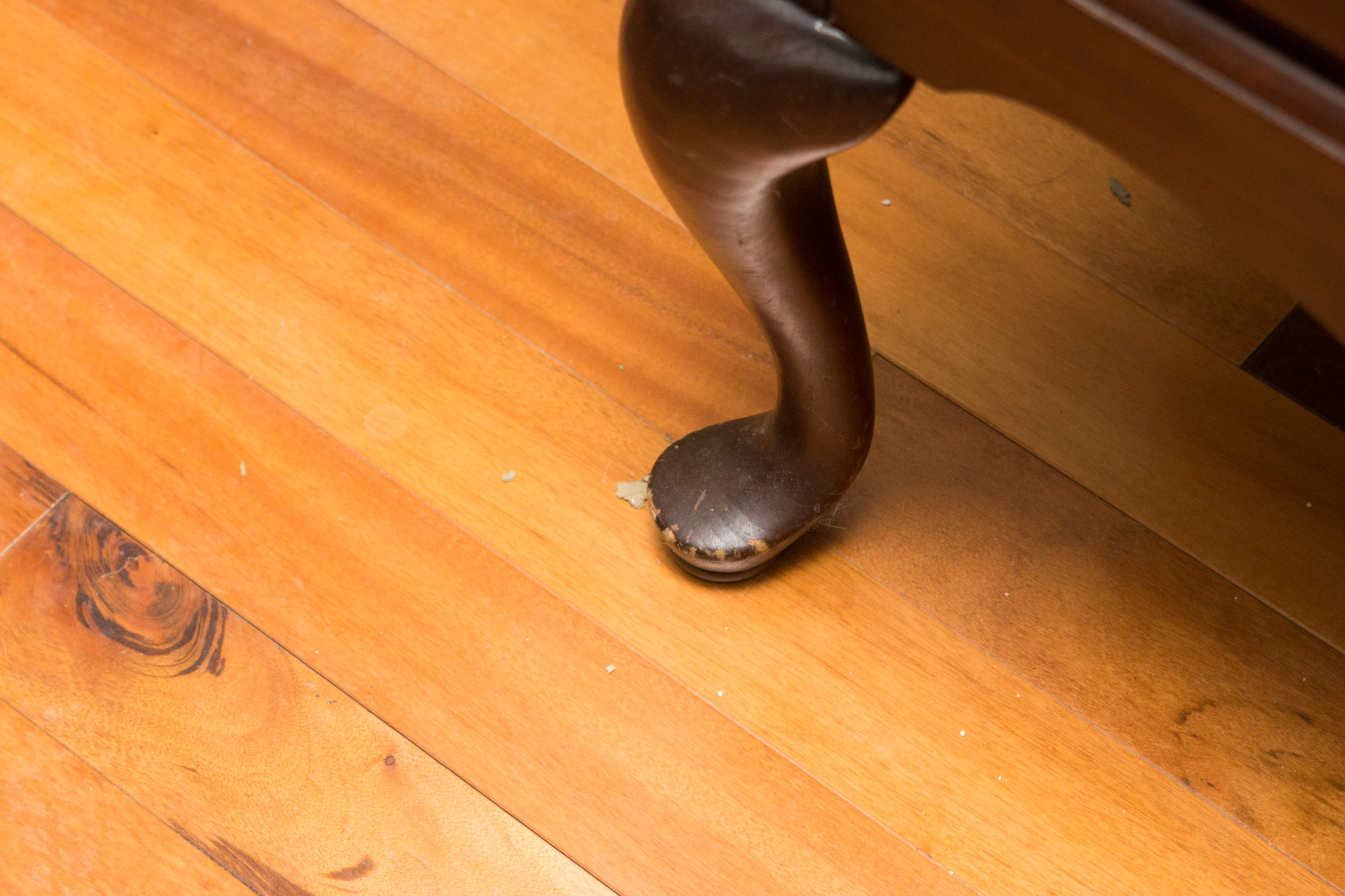 Thomasville Queen Anne Style "Lowboy" Sideboard