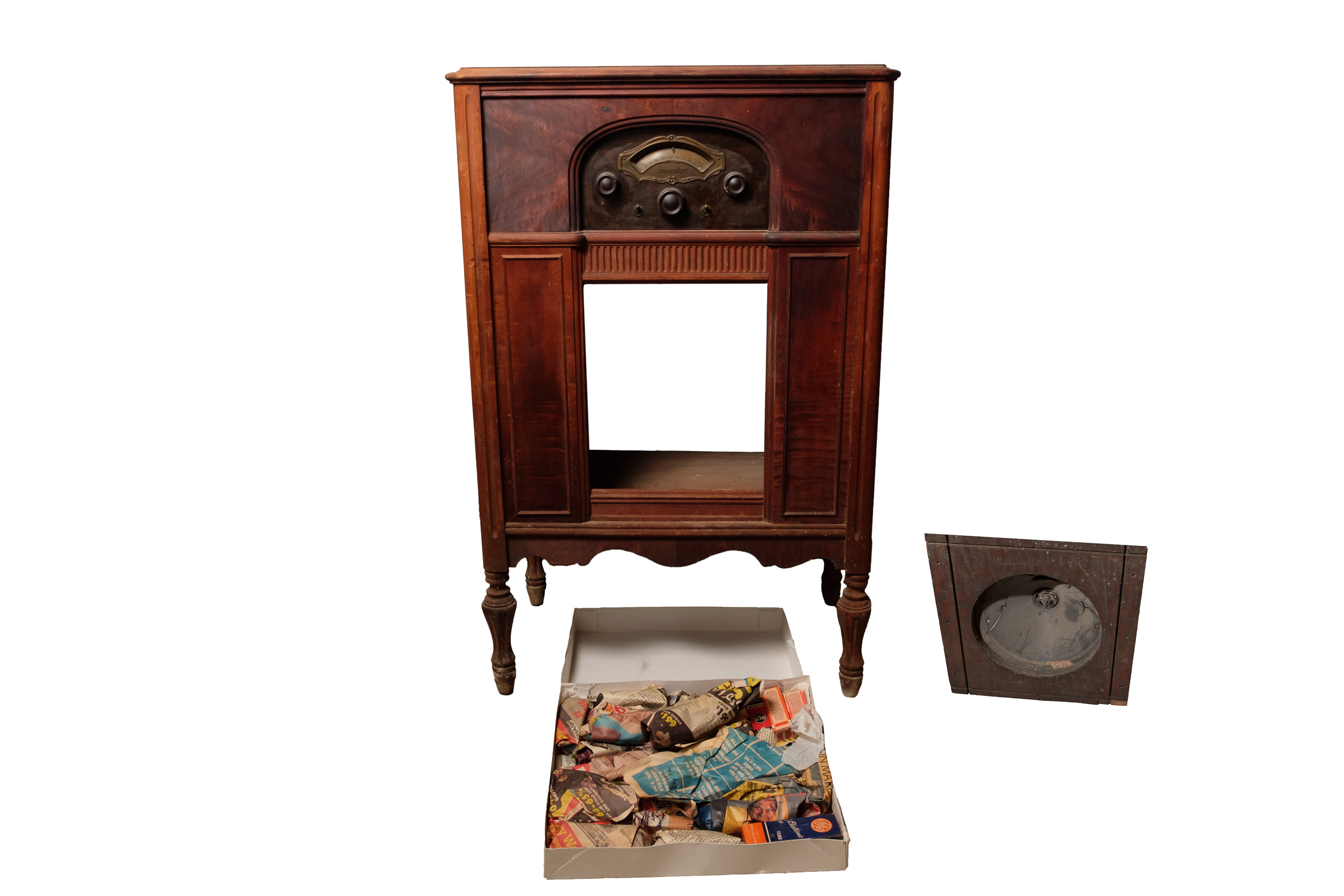 Vintage Atwater Kent Model 70 Console Radio