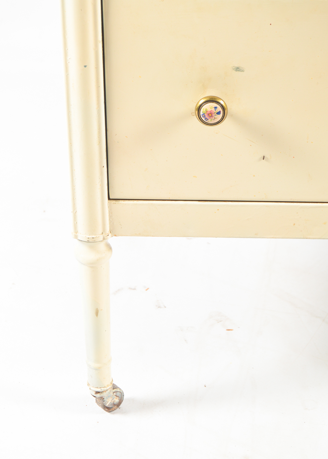 Simmons Sheraton style painted dresser