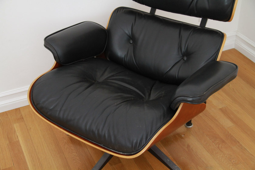 Vintage Charles Eames Lounge Chair and Ottoman by Herman Miller