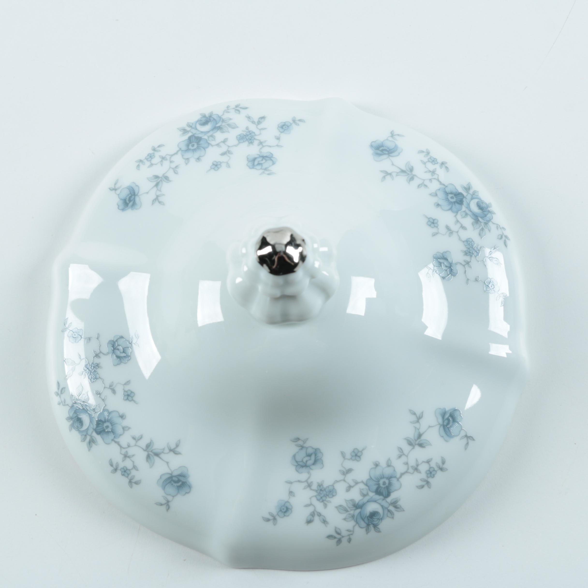 Johann Haviland "Blue Garland" Bavarian Porcelain Dinnerware