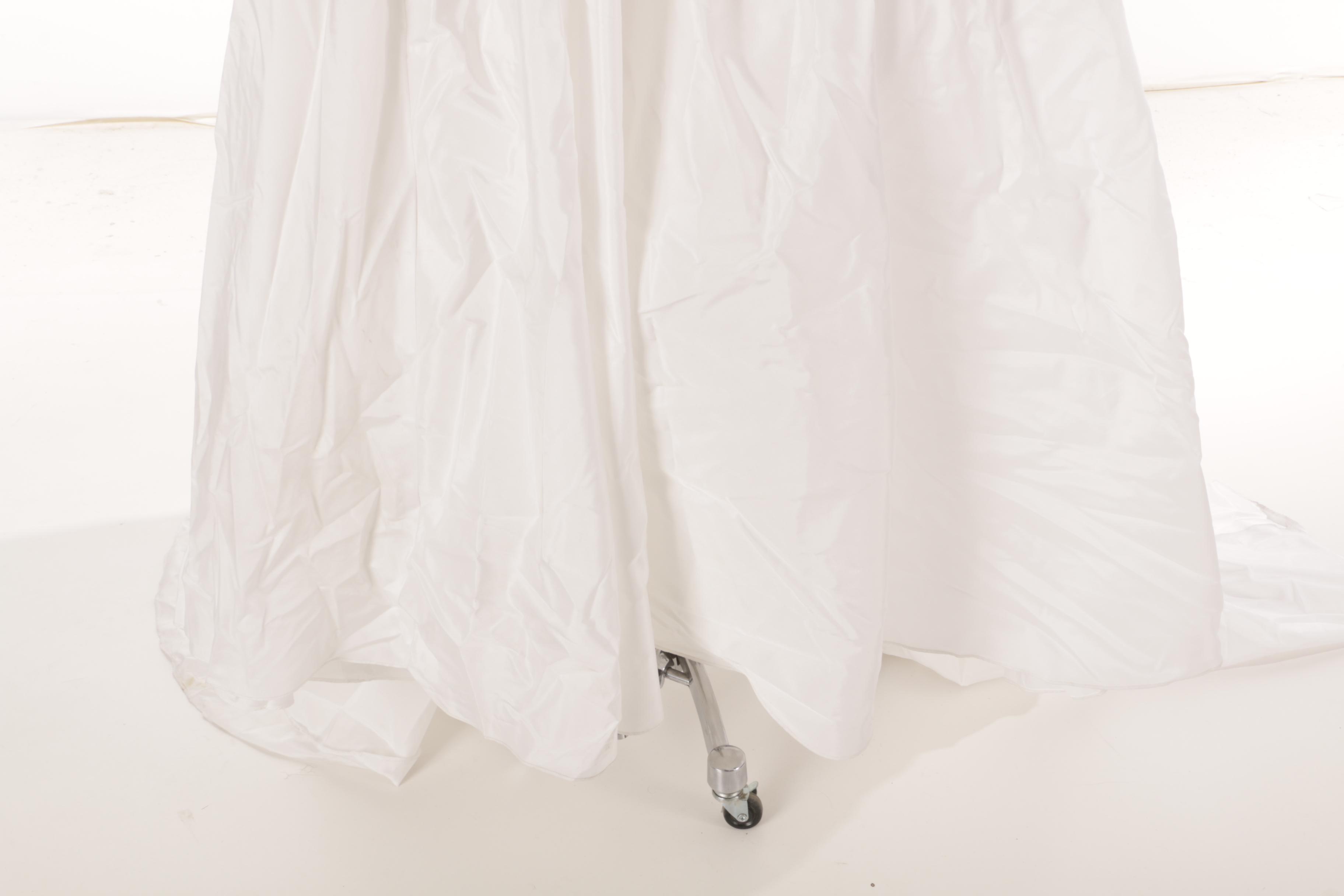 Vintage Basque Waist Wedding Gown with Chapel Train and Headpiece Veil