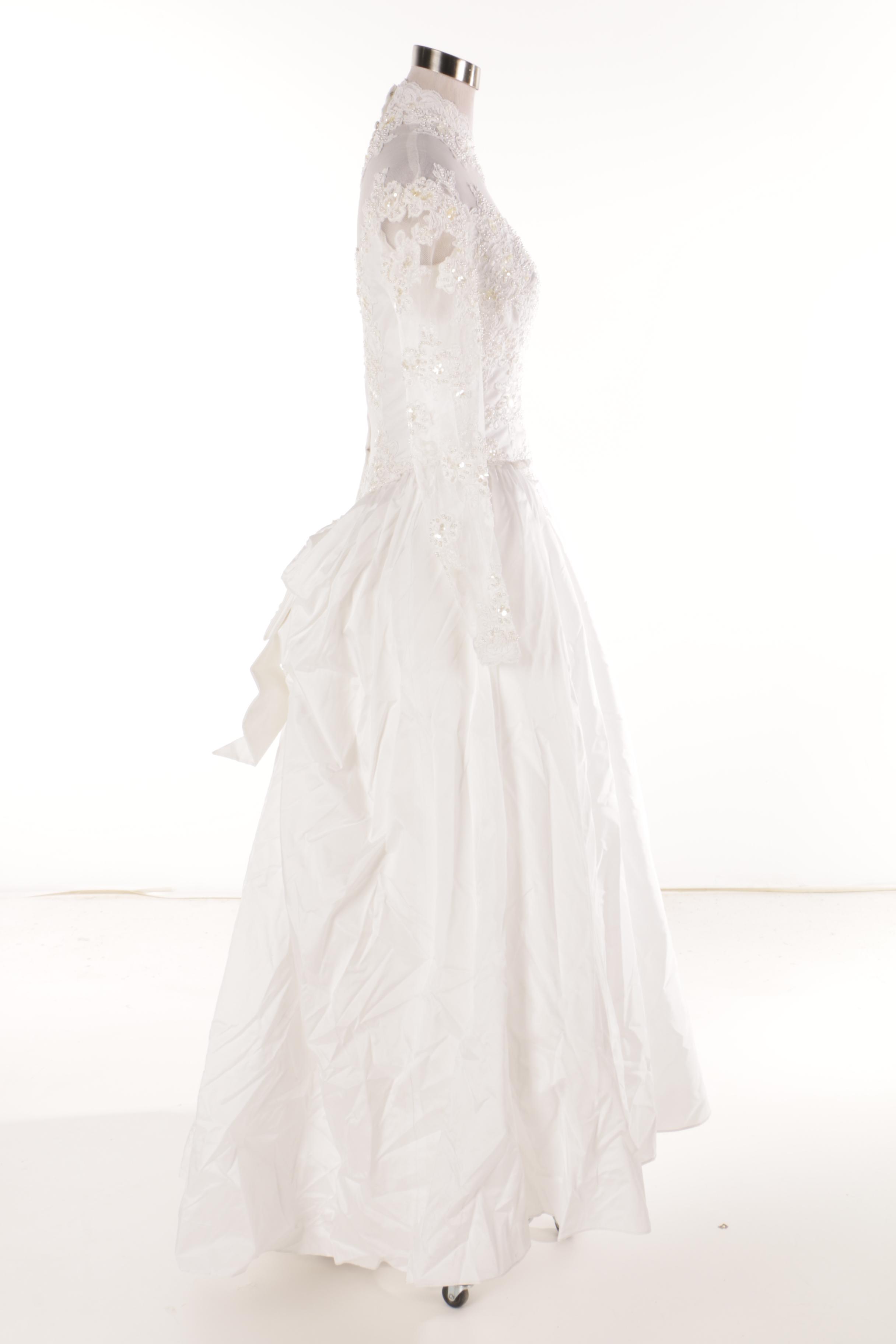 Vintage Basque Waist Wedding Gown with Chapel Train and Headpiece Veil