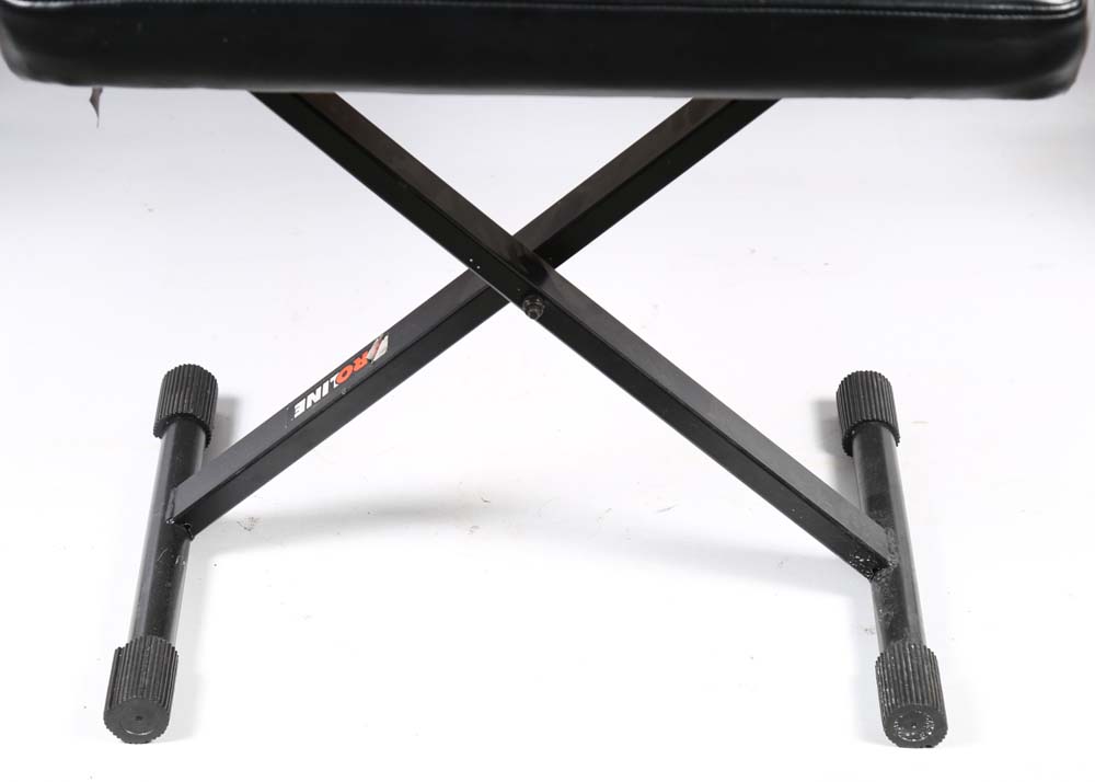 Yamaha YPG-625 Digital Mini-Grand Keyboard with Stool