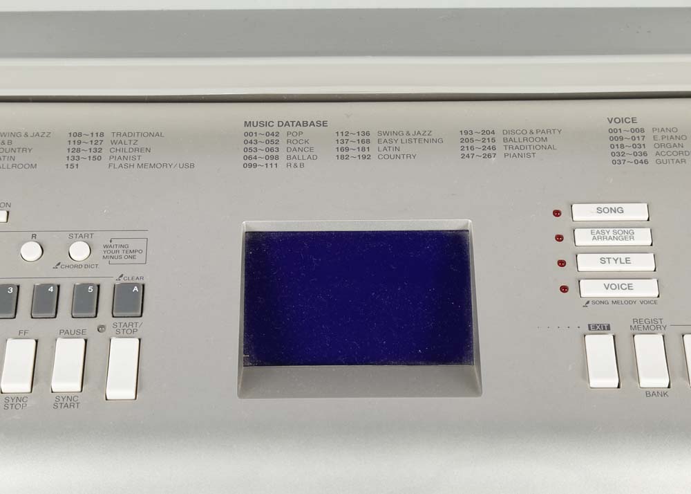 Yamaha YPG-625 Digital Mini-Grand Keyboard with Stool