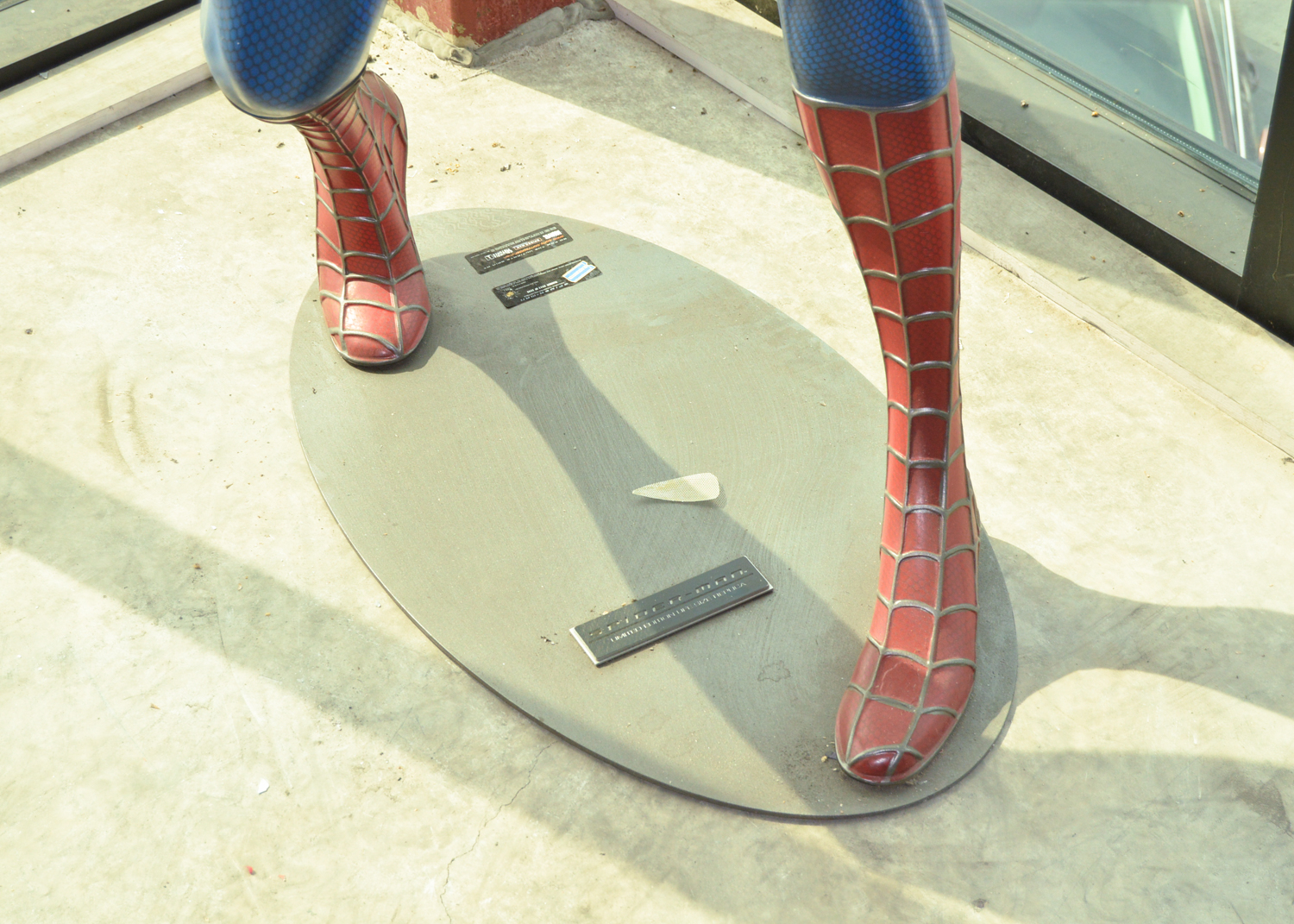 2001/2002 Blockbuster Limited Edition Life Size Spider-Man Replica