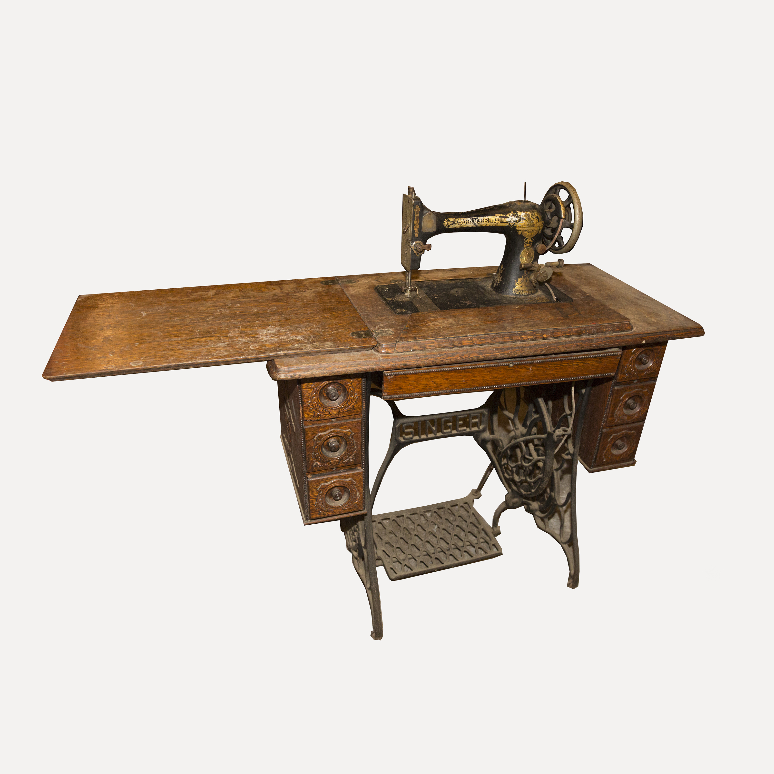 1910 Singer Sewing Machine and Tiger Oak Table
