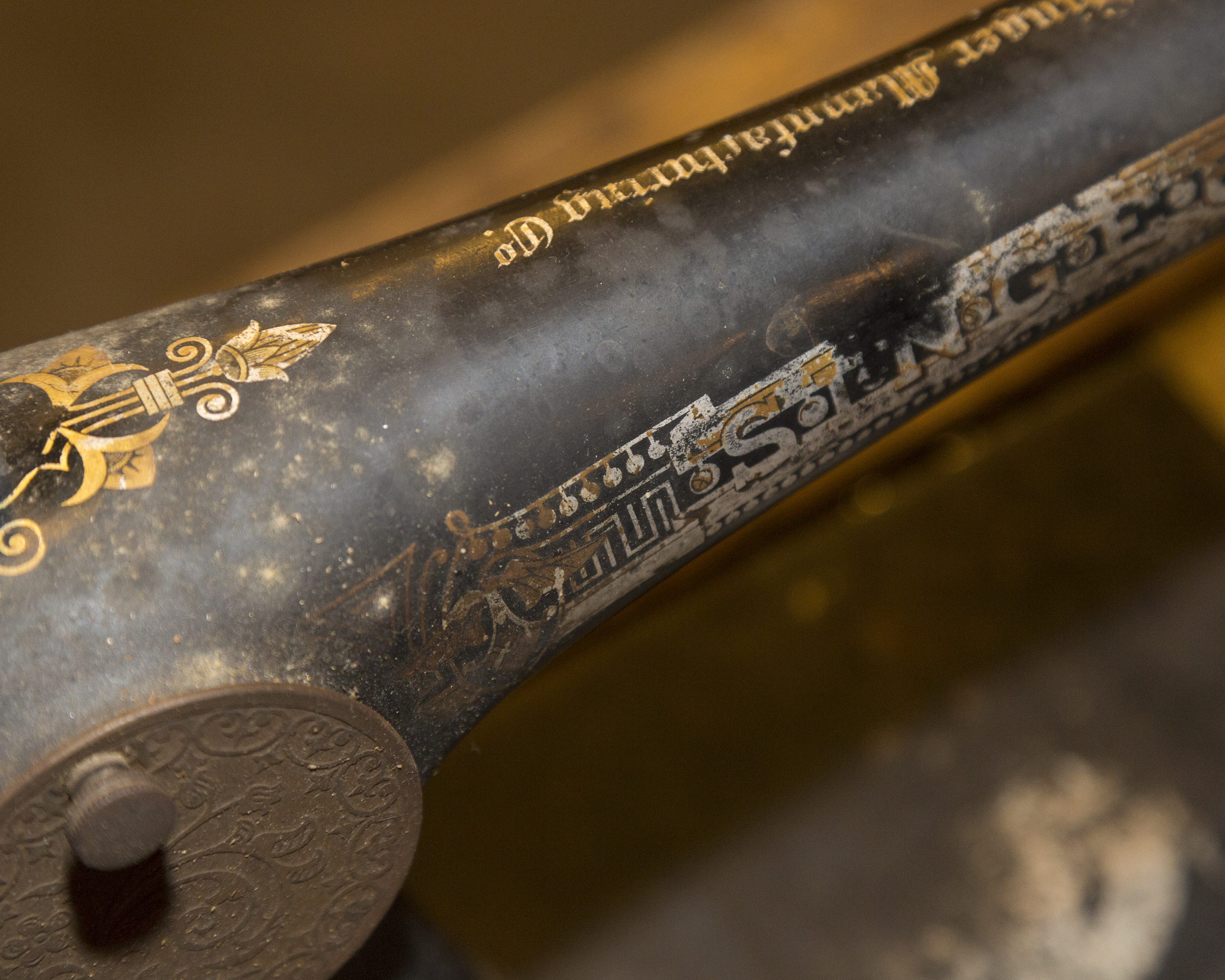 1910 Singer Sewing Machine and Tiger Oak Table