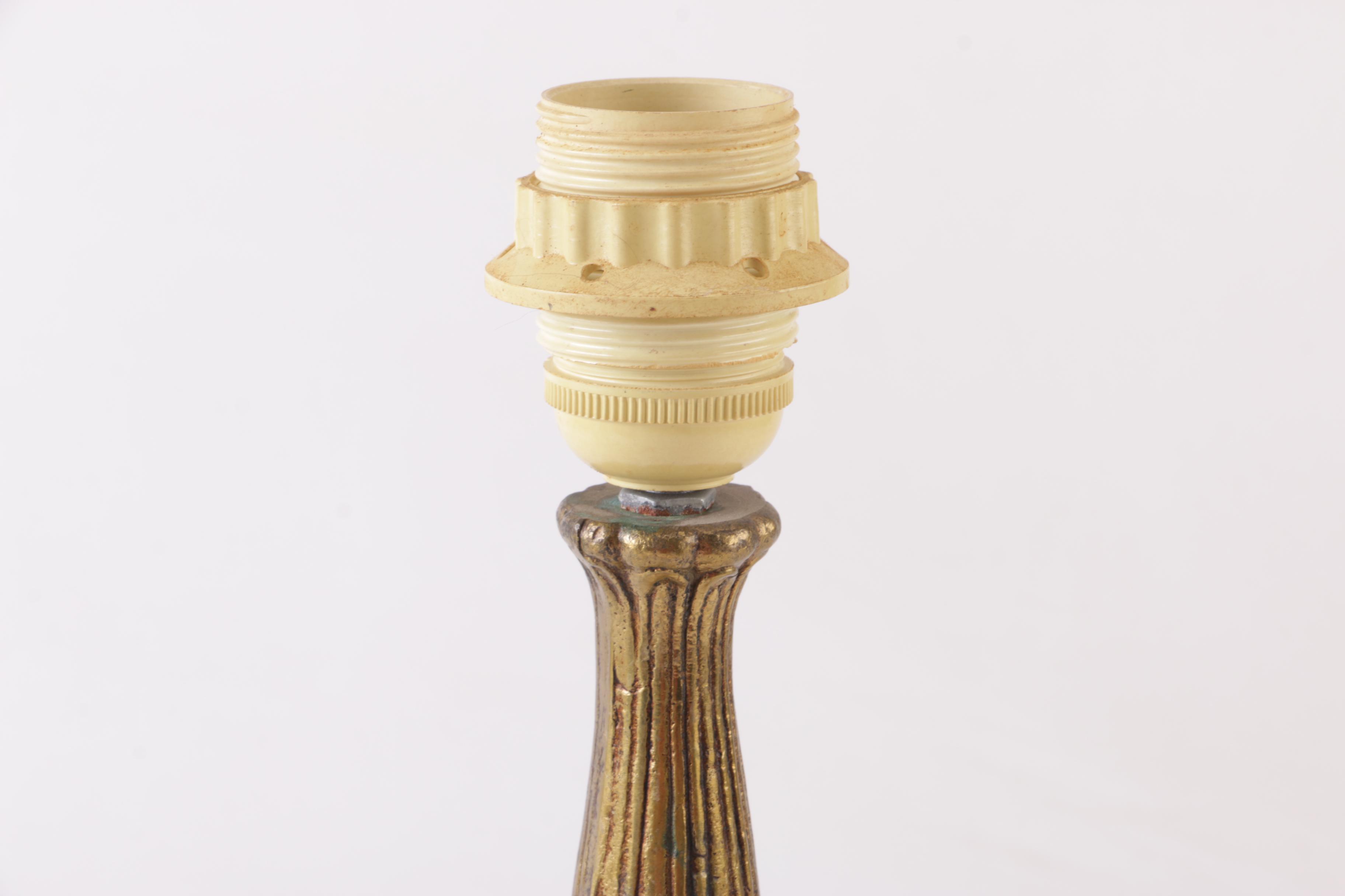 Pairing of Table Lamps