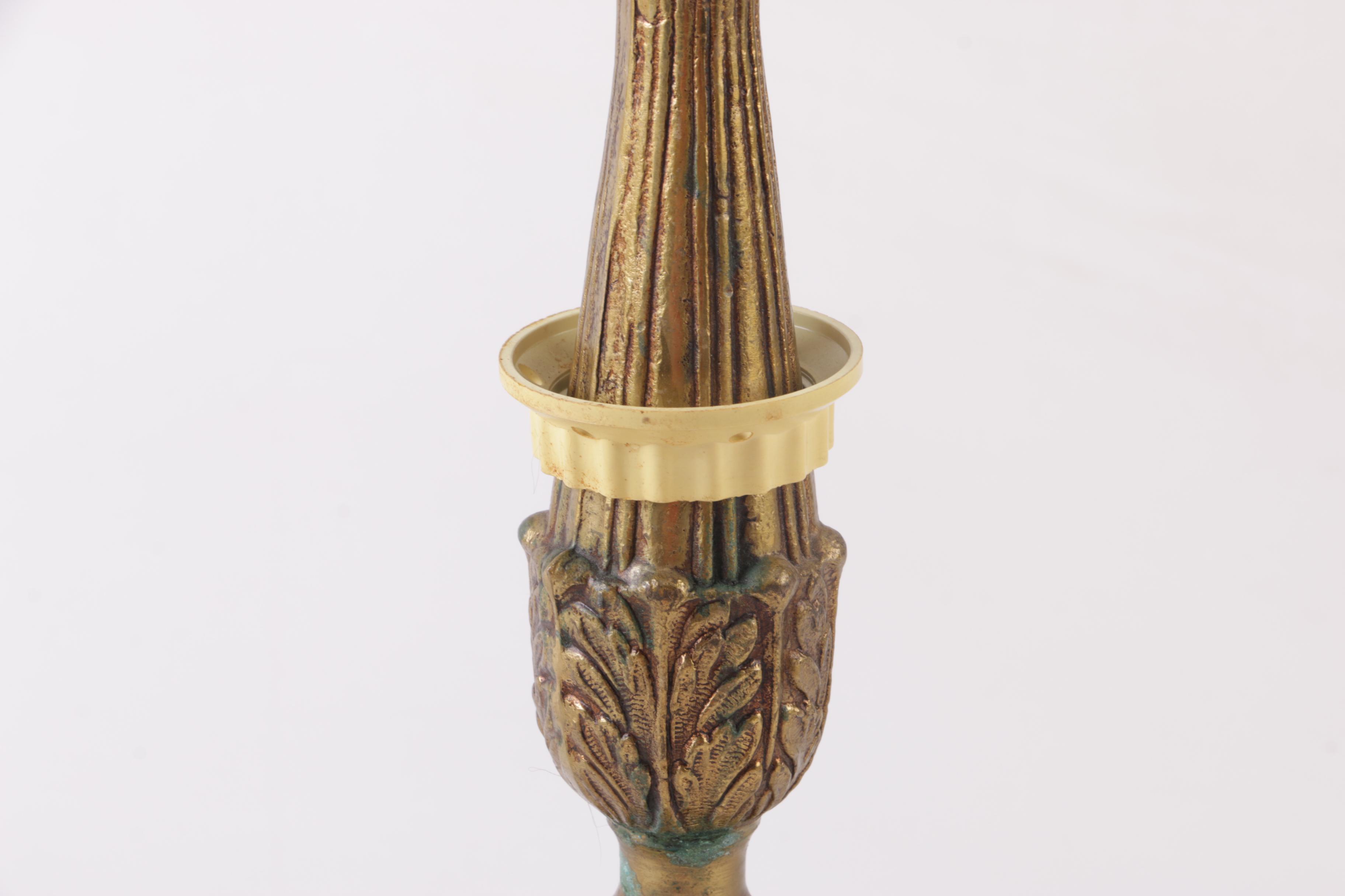 Pairing of Table Lamps