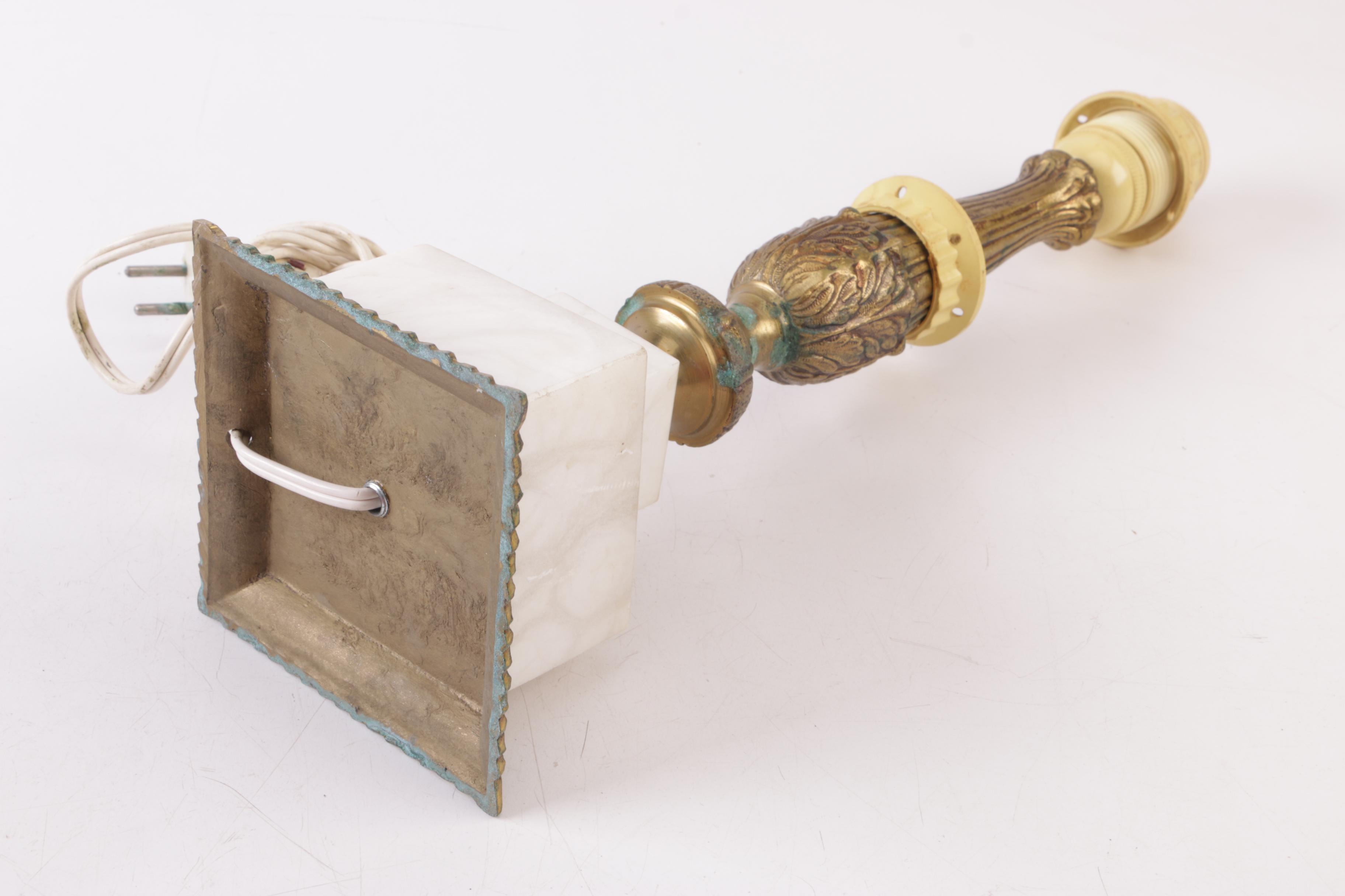 Pairing of Table Lamps