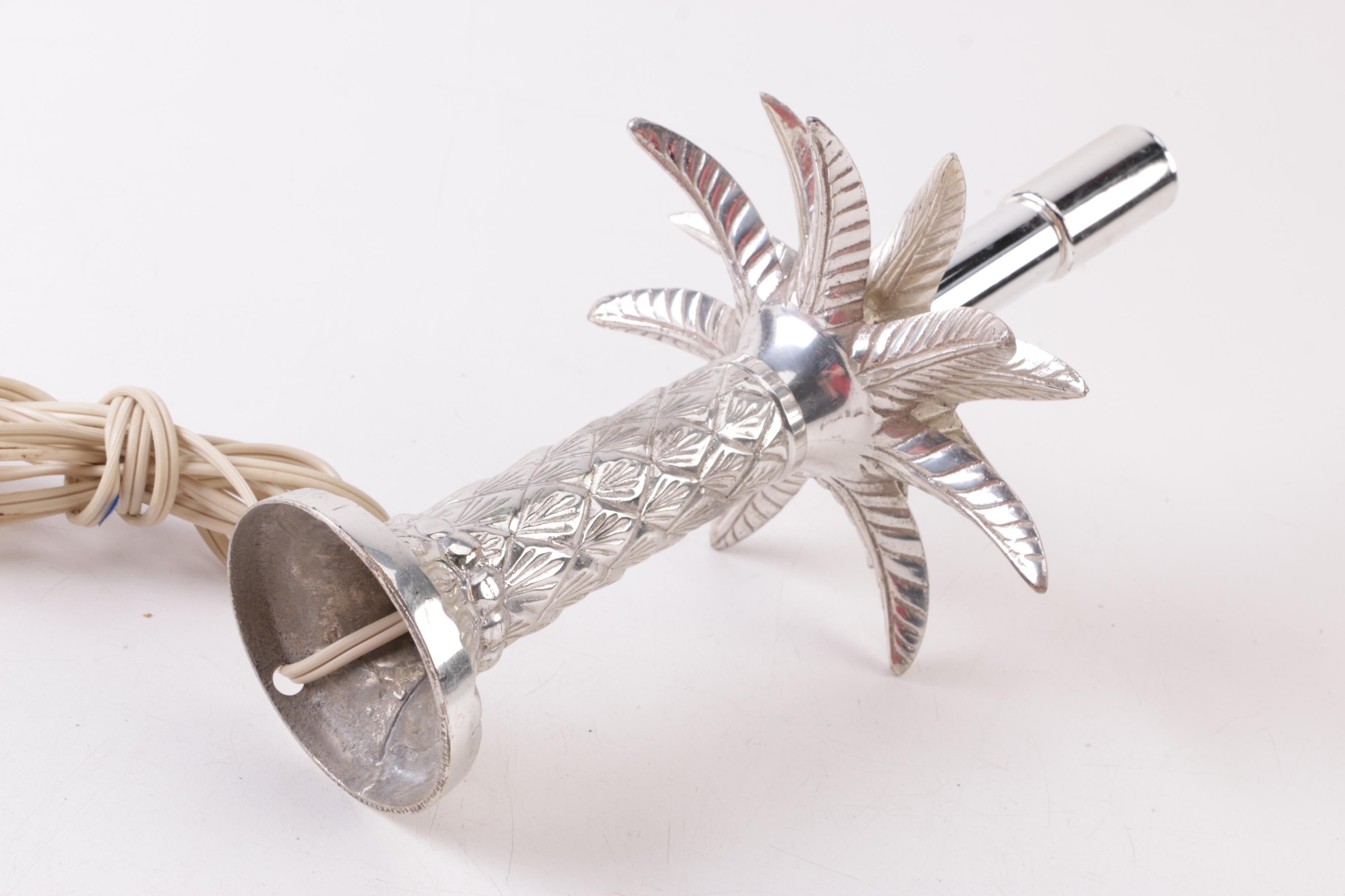 Pairing of Table Lamps