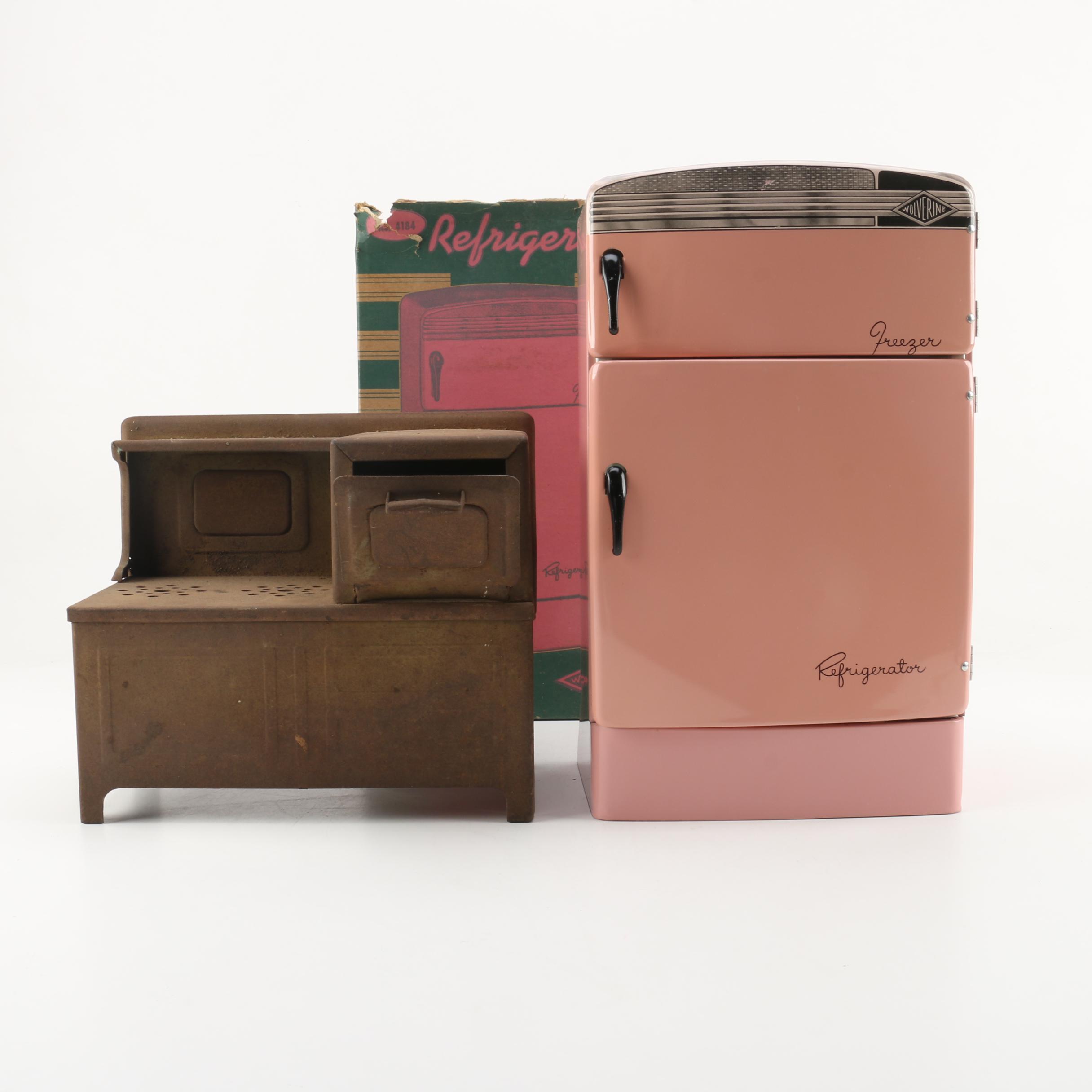 Vintage Wolverine Supply & Mfg. Co. Miniature Refrigerator and Stove