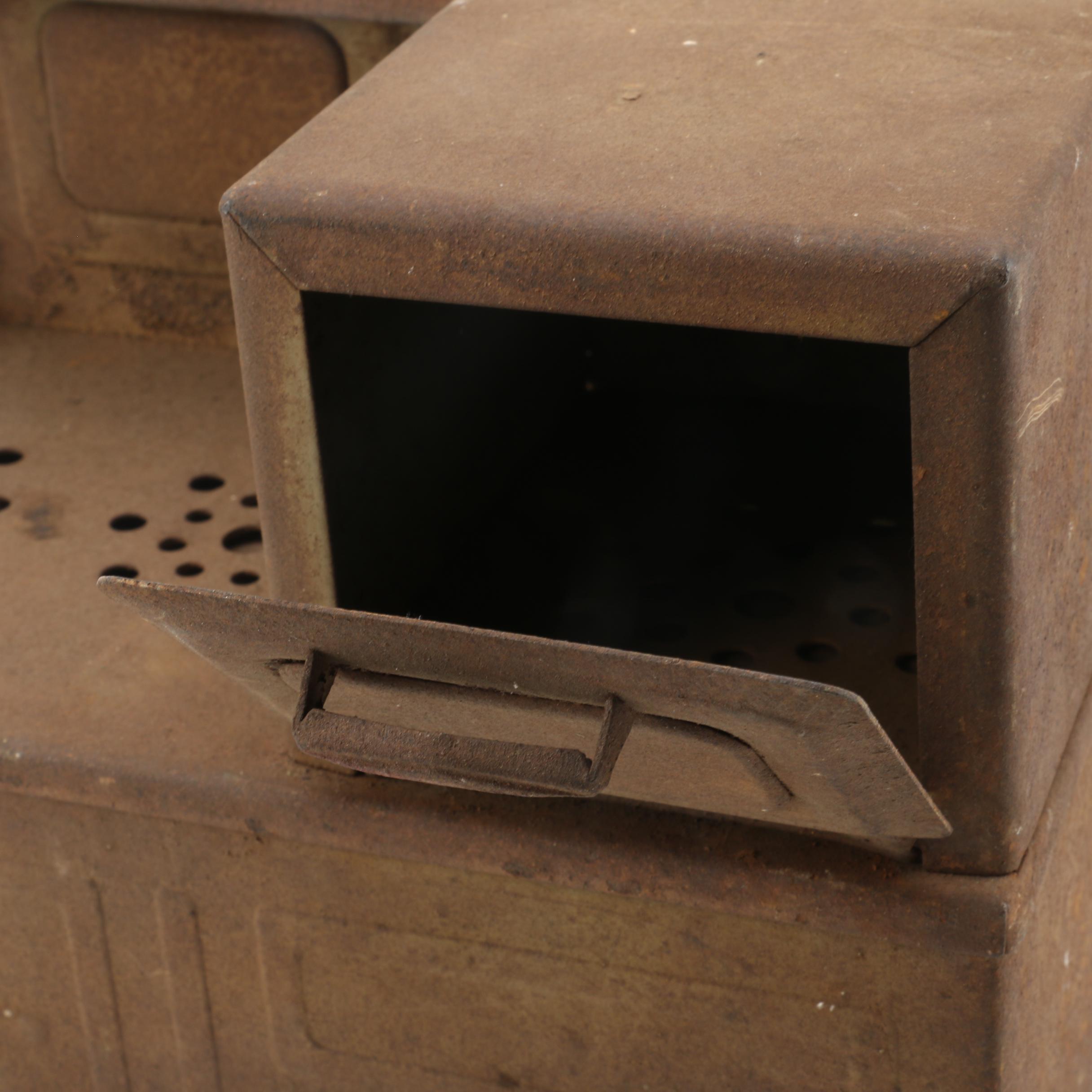 Vintage Wolverine Supply & Mfg. Co. Miniature Refrigerator and Stove