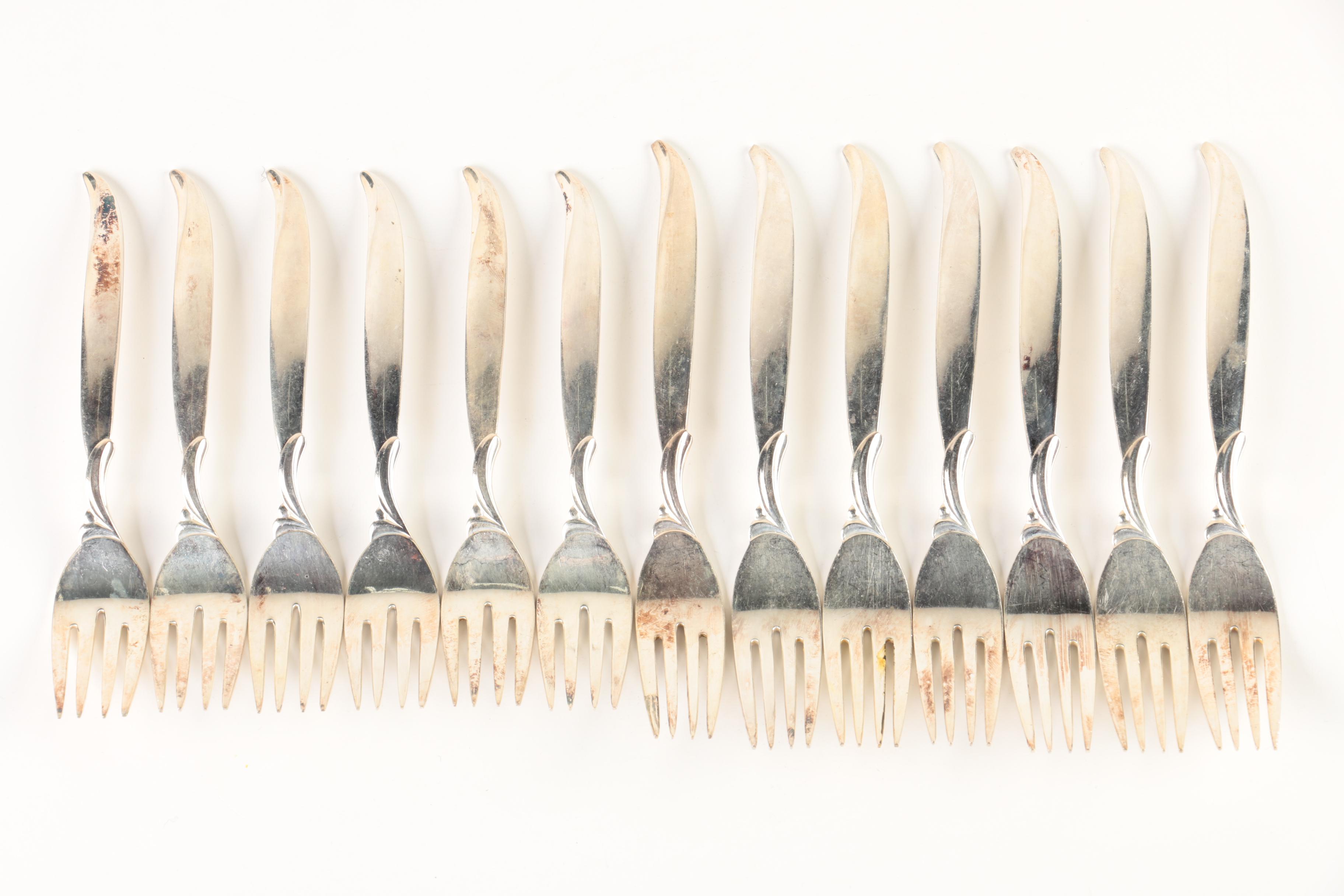 1847 Rogers Bros. "Flair" Silver-Plated Flatware Set