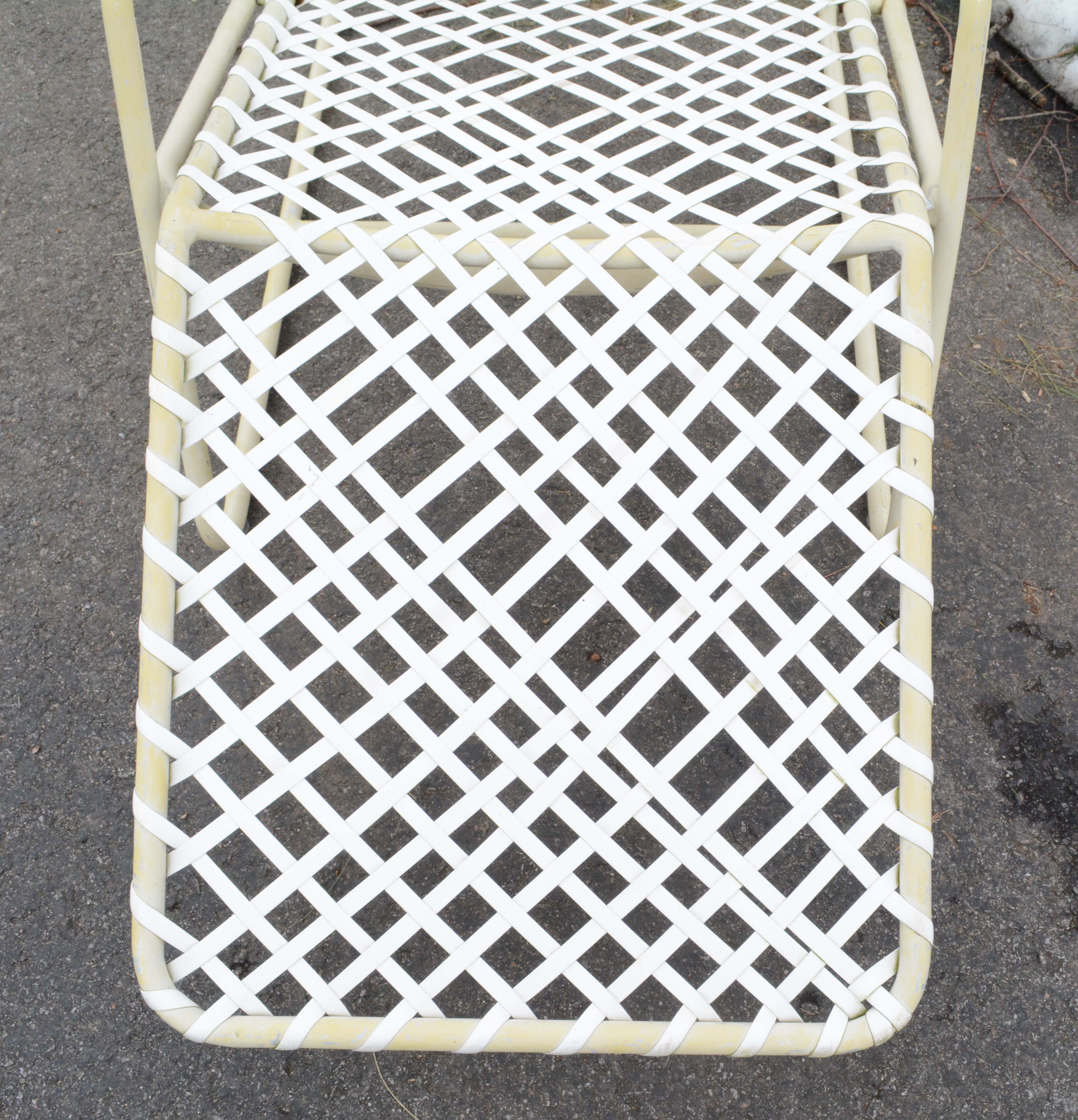 Patio Chaise Lounge Chairs Featuring Brown Jordan