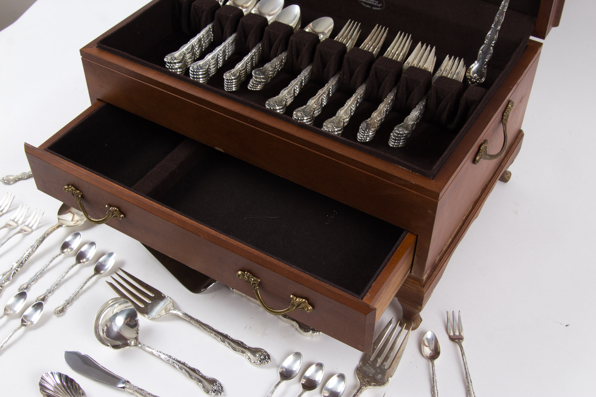 Wallace "Feliciana" Sterling Silver Flatware Set