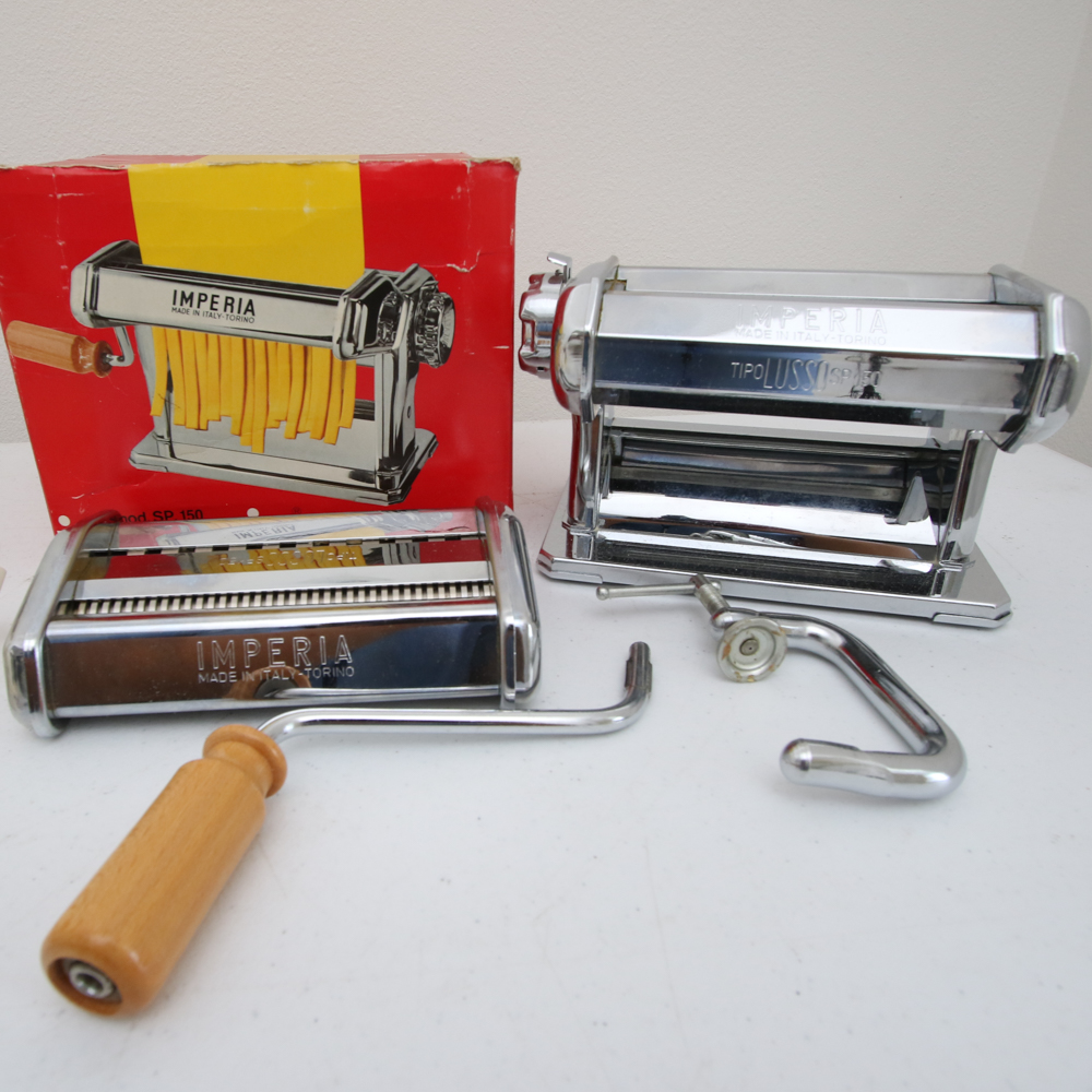 Large Collection of Small Kitchen Appliances