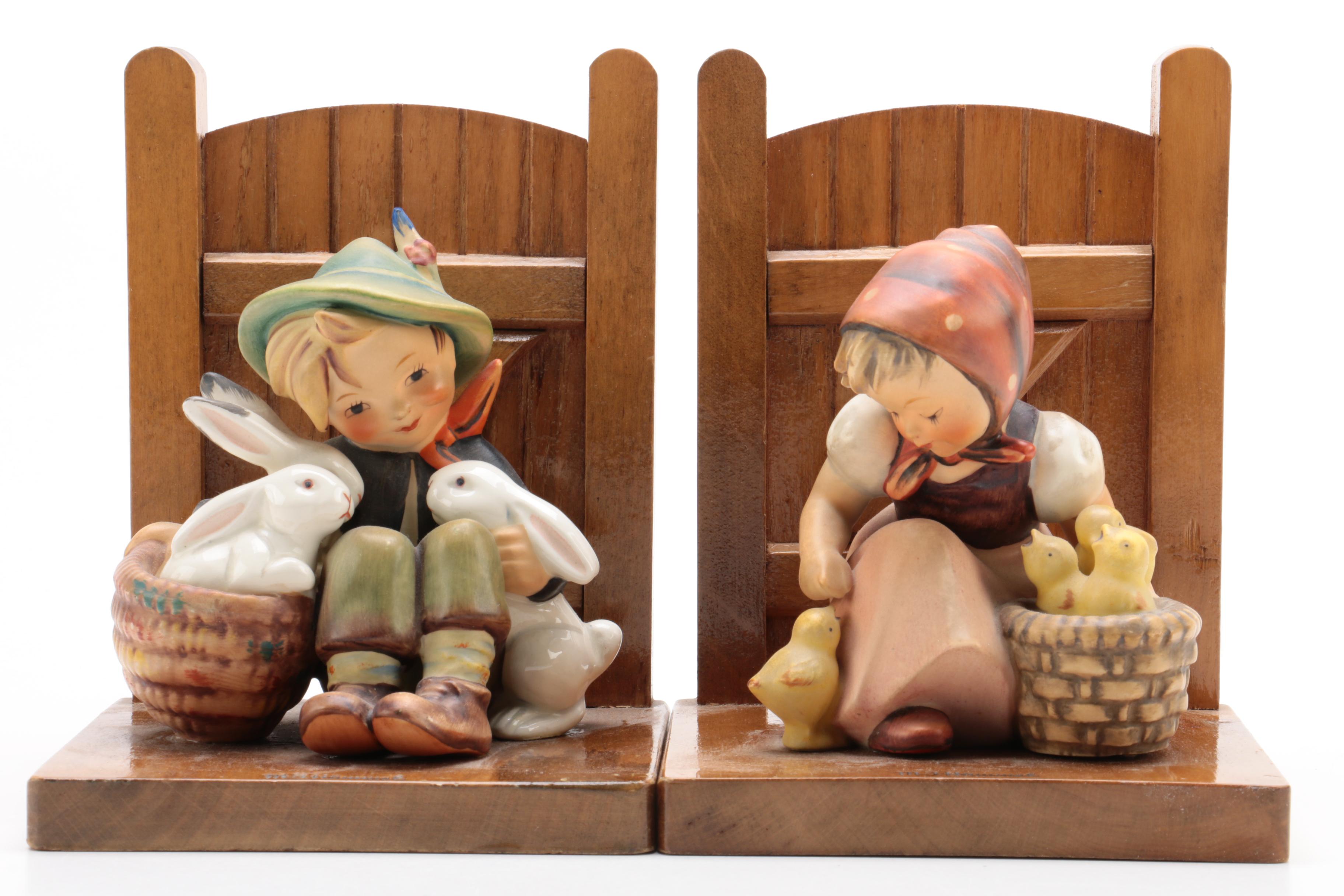 Hummel "Playmates" and "Chicks Girl" Wooden Stands