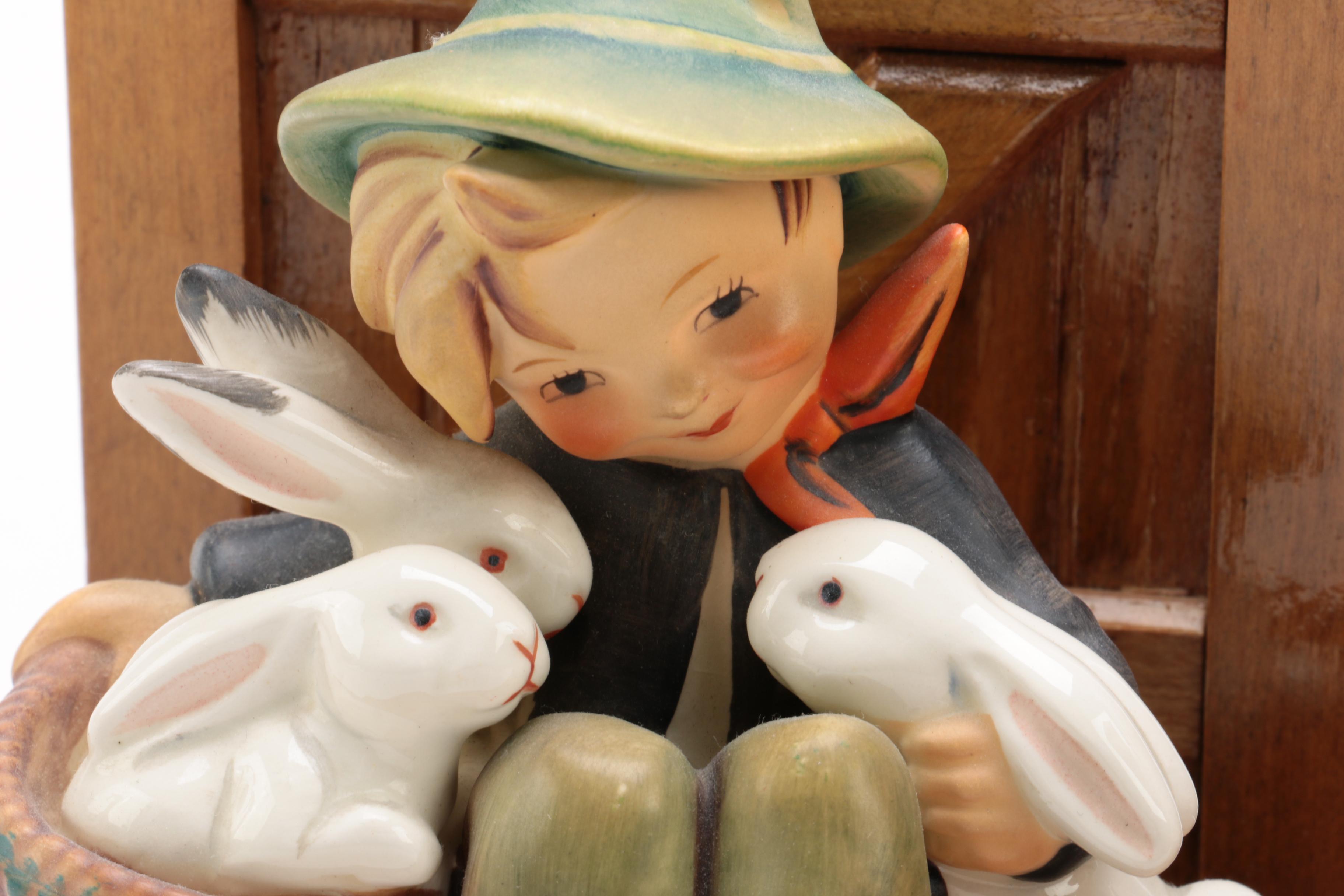 Hummel "Playmates" and "Chicks Girl" Wooden Stands