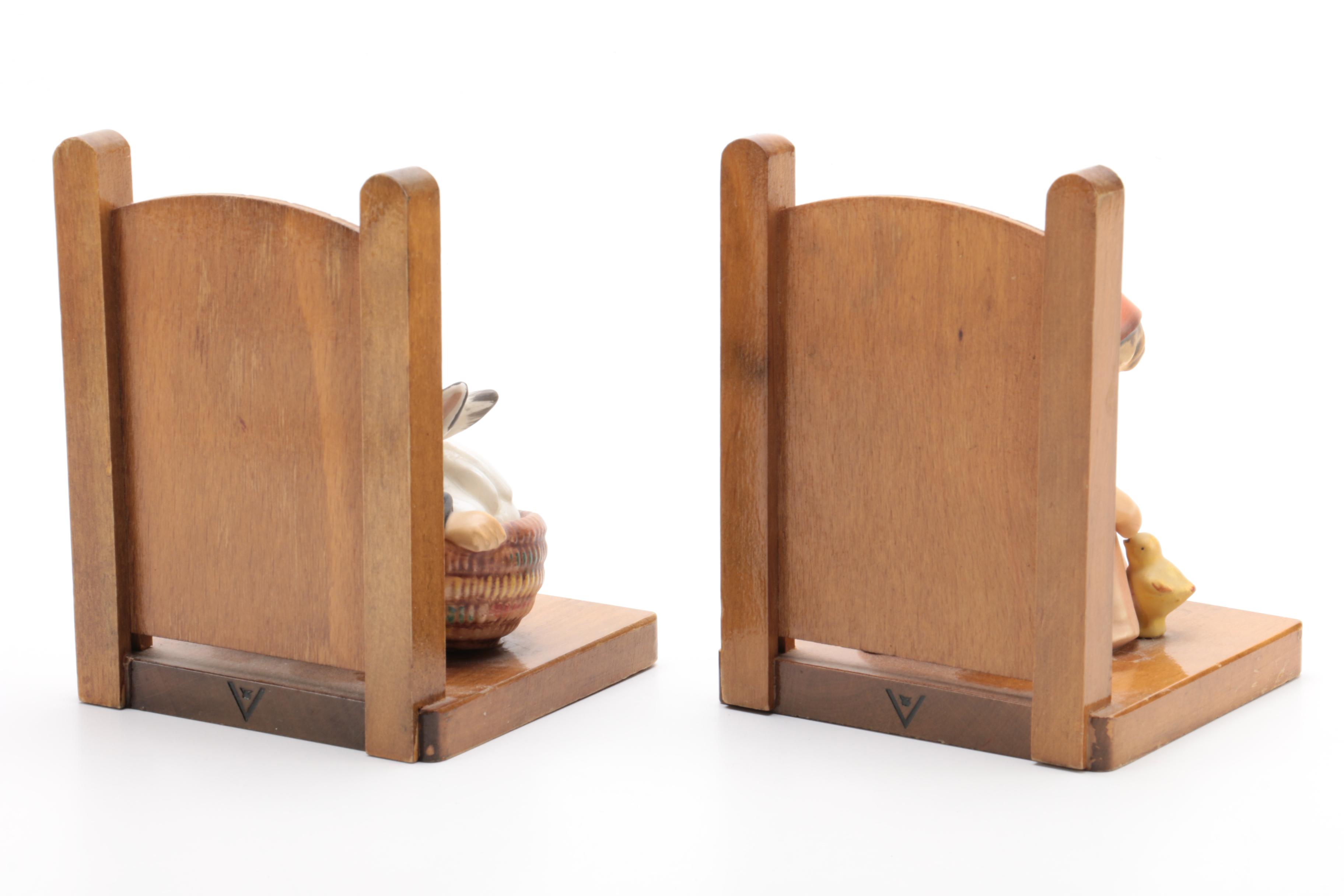 Hummel "Playmates" and "Chicks Girl" Wooden Stands