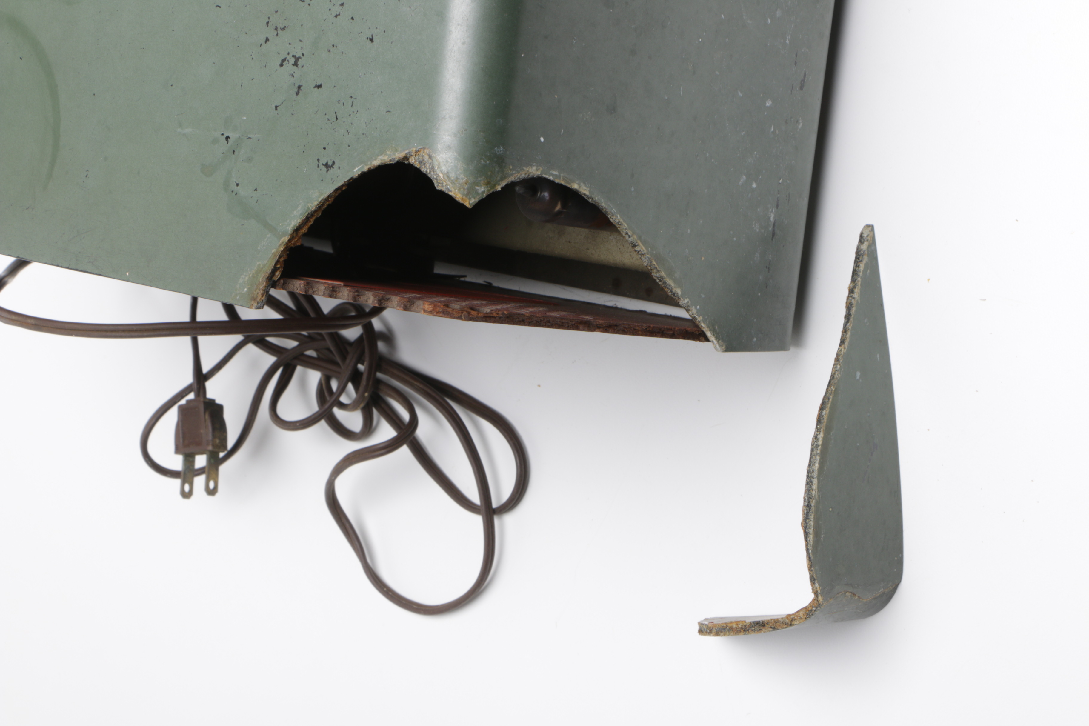 Vintage Crosley -30 GN and Zenith C464W Radios