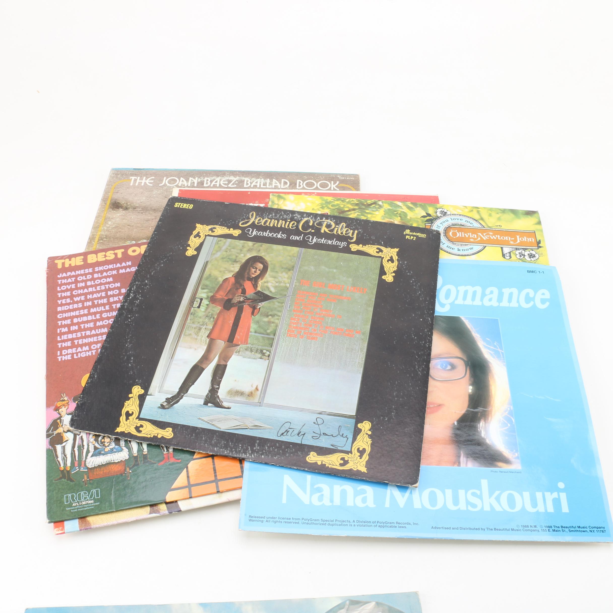 Vintage Records Including Lena Horne, Roger Williams, Mary Martin