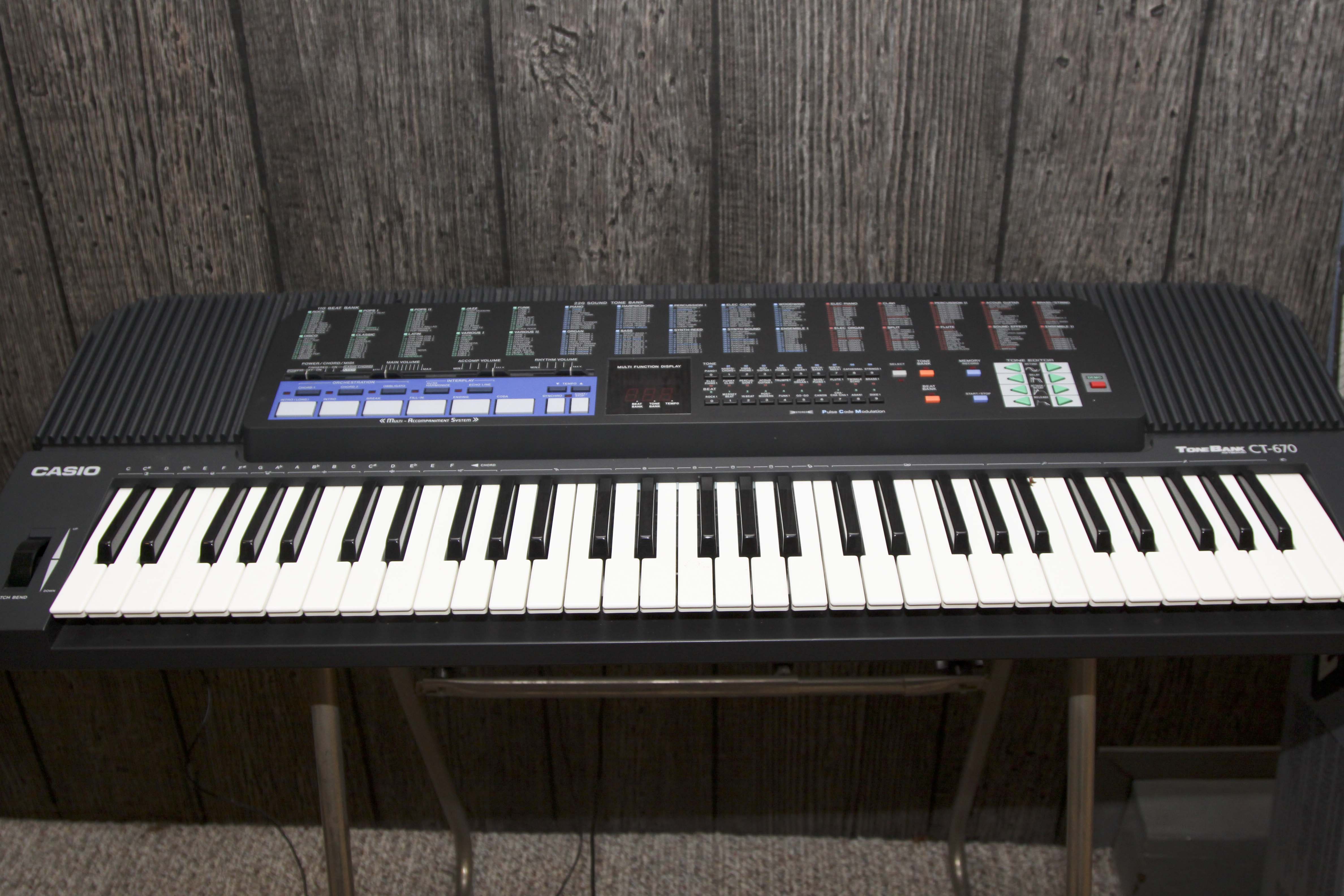 Casio CT-670 Tone Bank Keyboard
