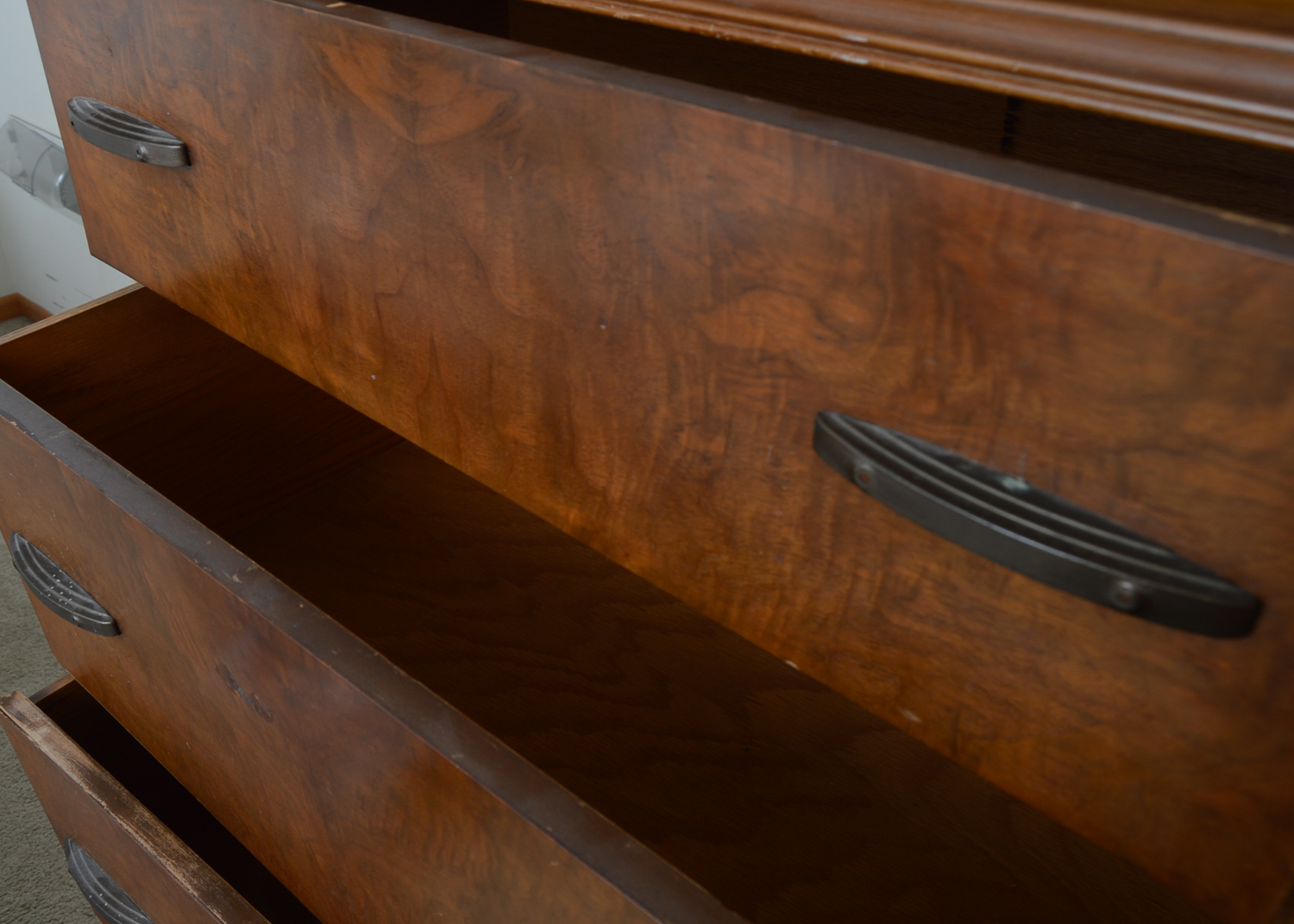 Kroehler Art Deco Chest of Drawers